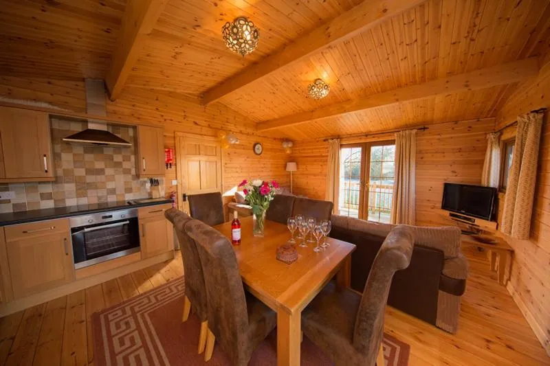 TV and multimedia in Wall Eden Farm - Luxury Log Cabins and Glamping