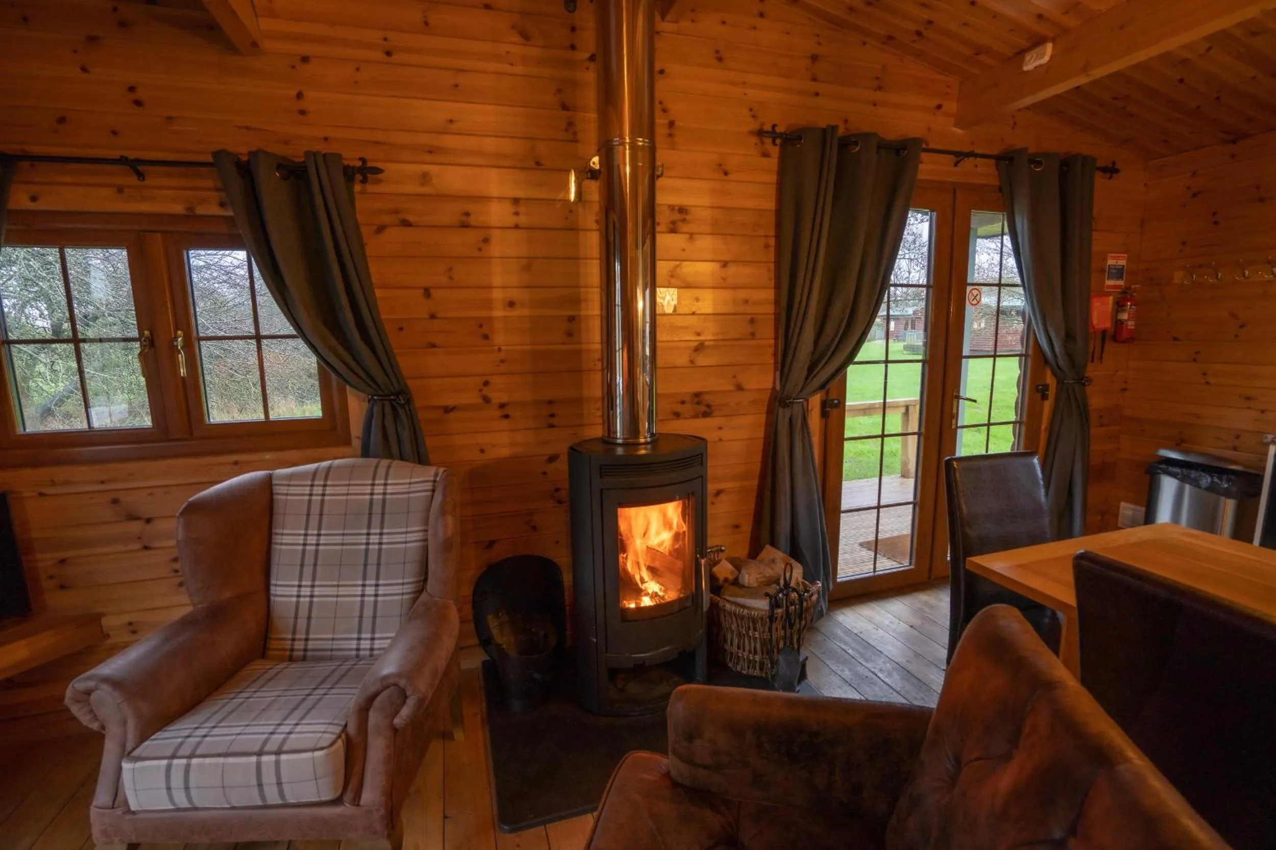 Kitchen or kitchenette in Wall Eden Farm - Luxury Log Cabins and Glamping