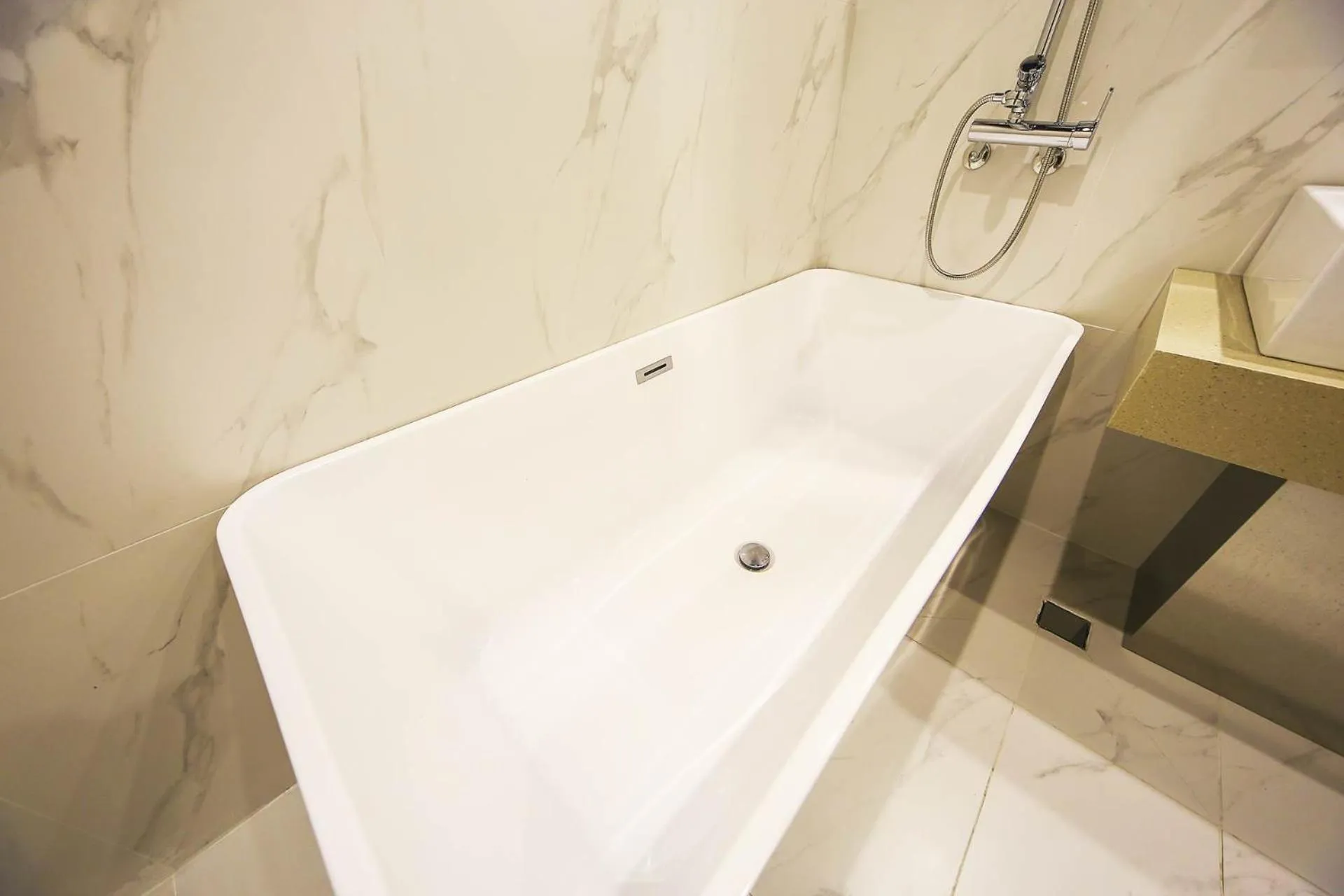 Bath in Hotel Star Premier Yeoksam