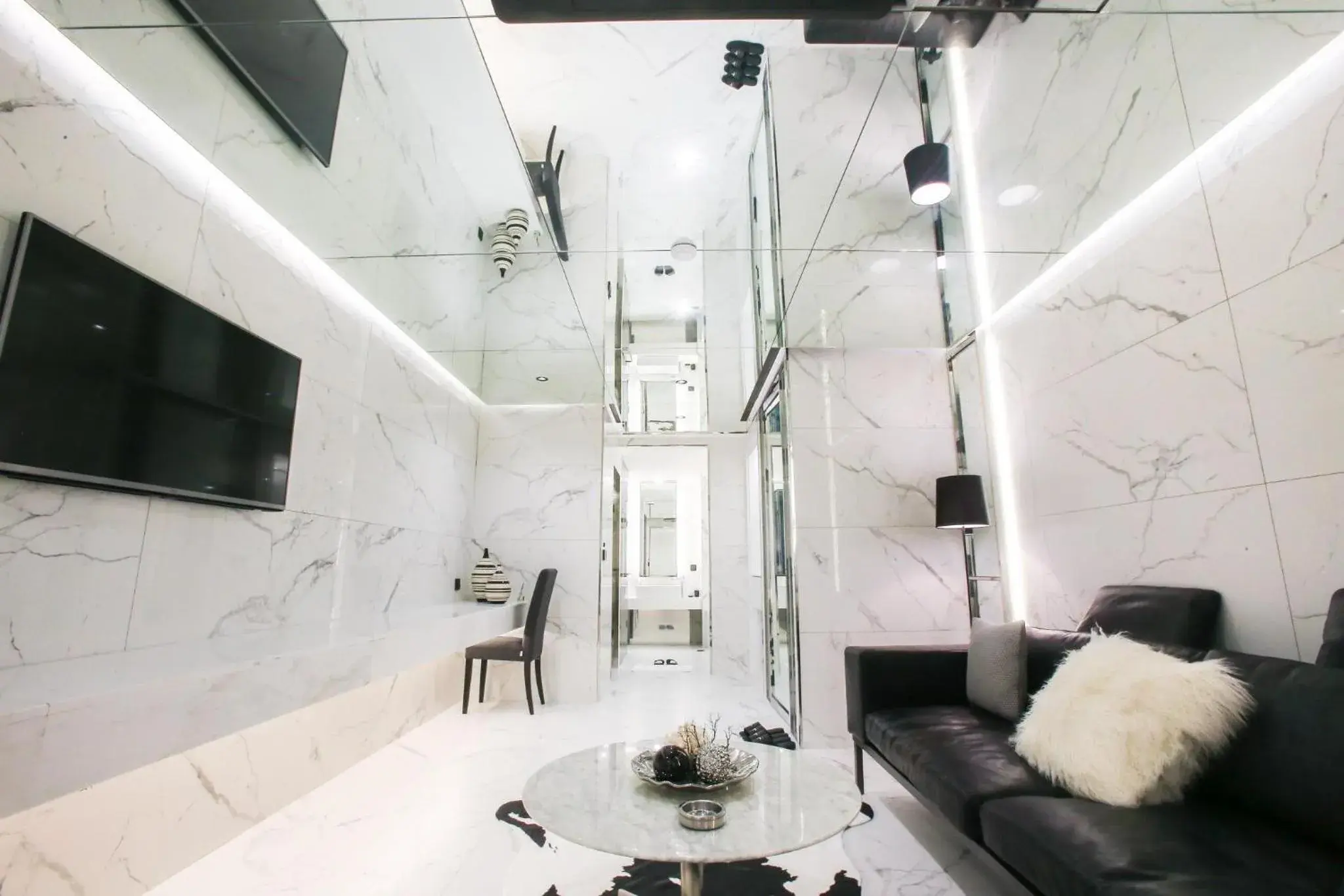 TV and multimedia in Hotel Star Premier Yeoksam TV and multimedia in Hotel Star Premier Yeoksam