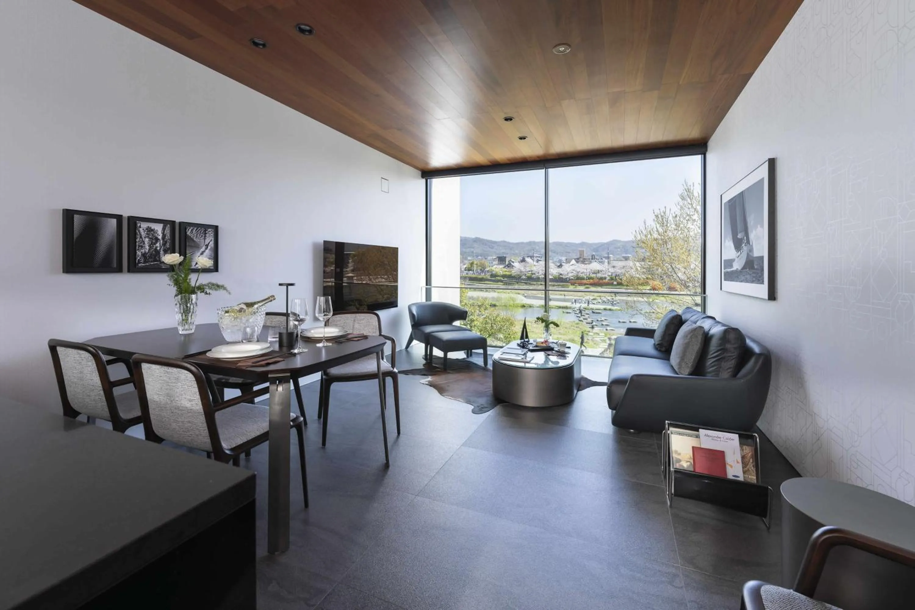 Natural landscape in Kamo Residences by Reflections