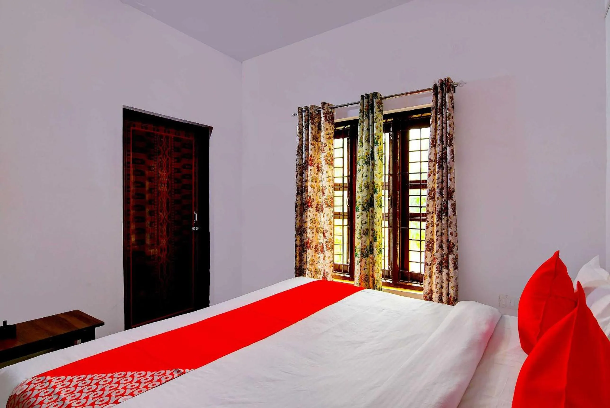 Bedroom in Hotel O Heaven Inn