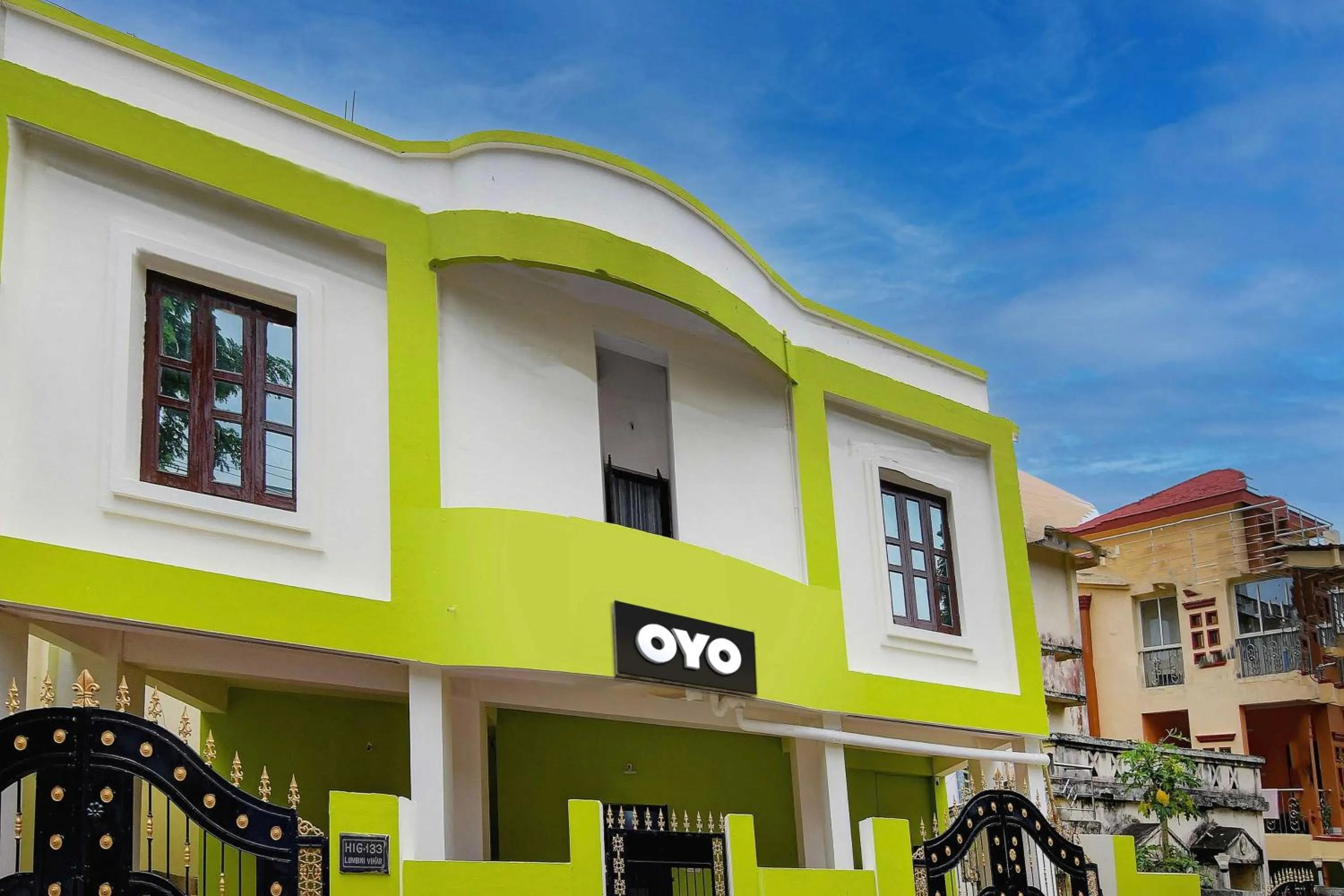 Facade/entrance in Hotel O Heaven Inn