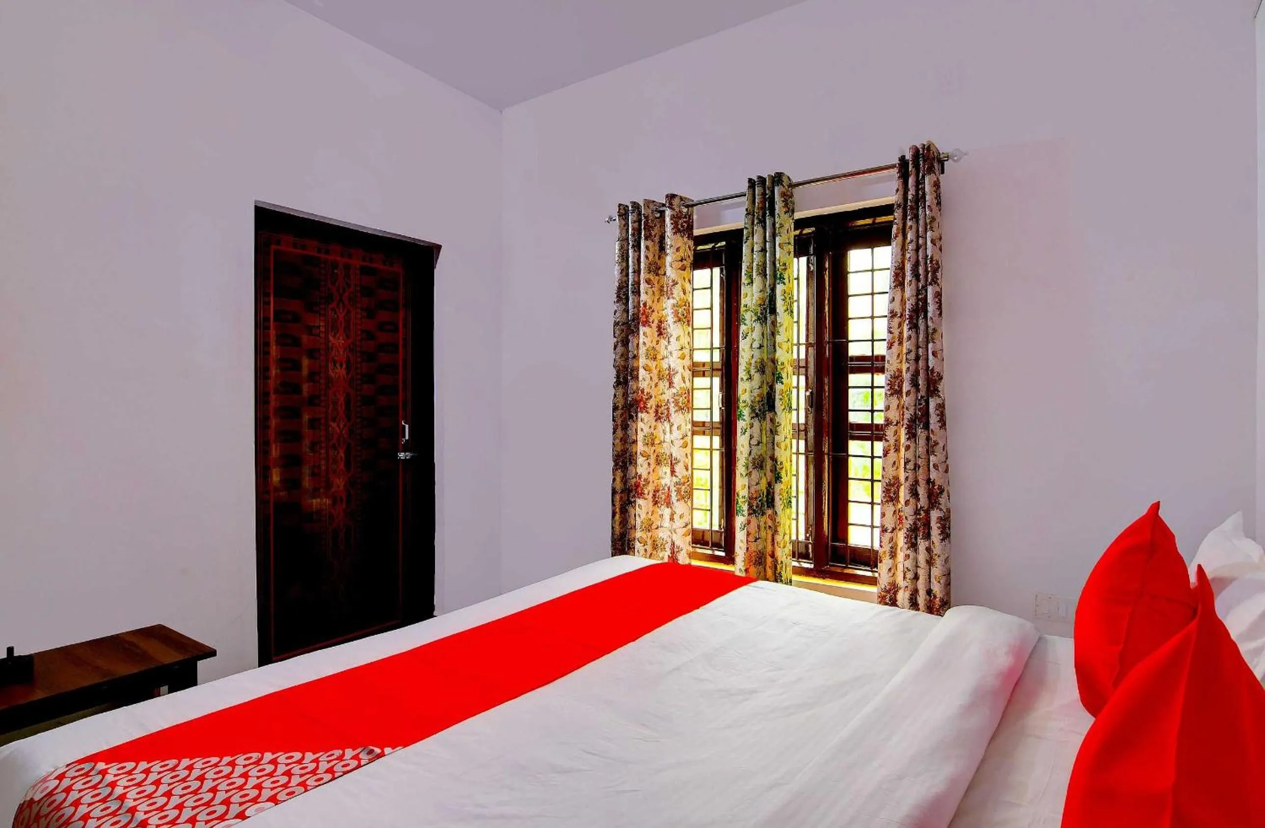 Bedroom in Hotel O Heaven Inn