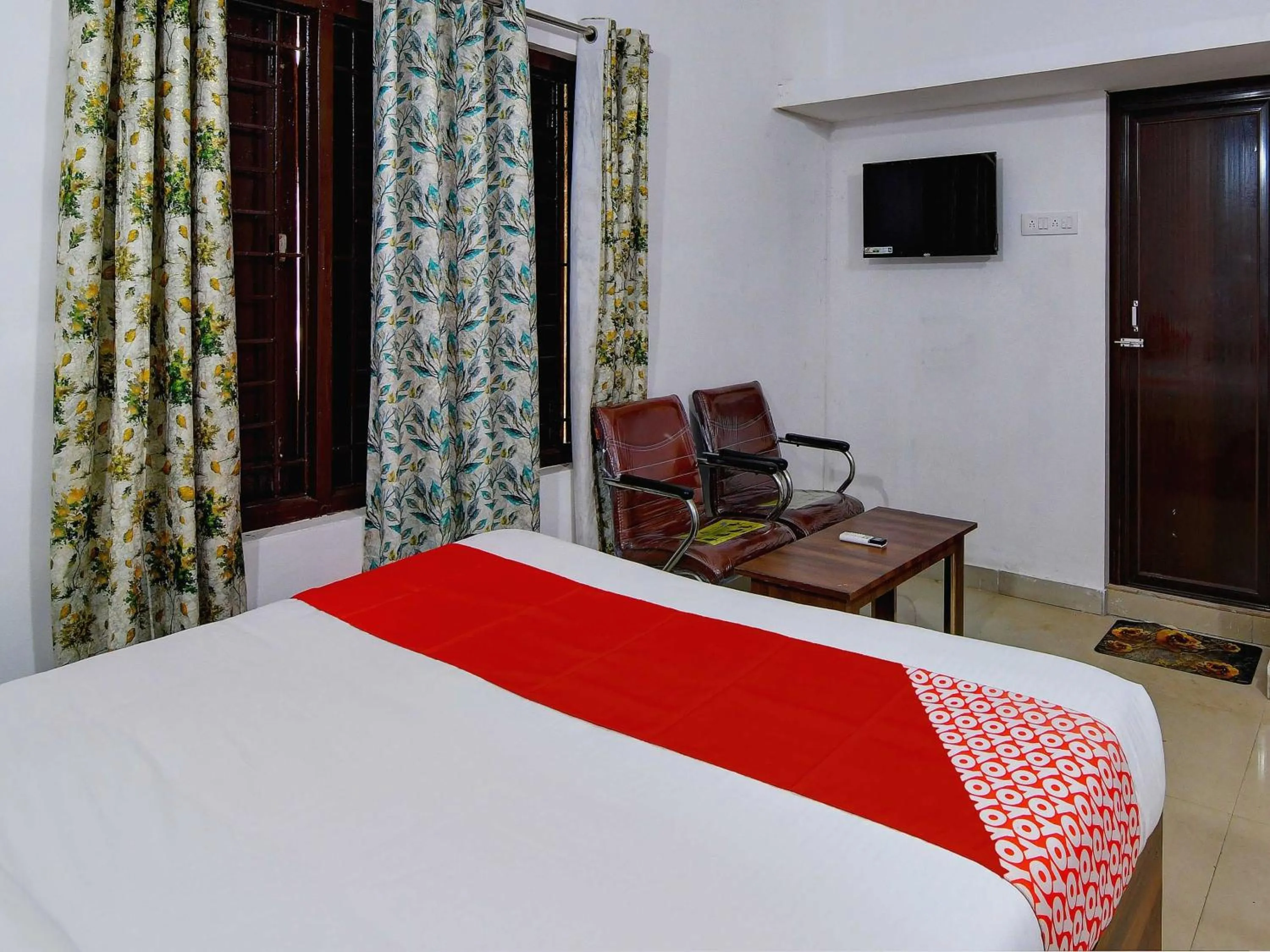 Bedroom in Hotel O Heaven Inn