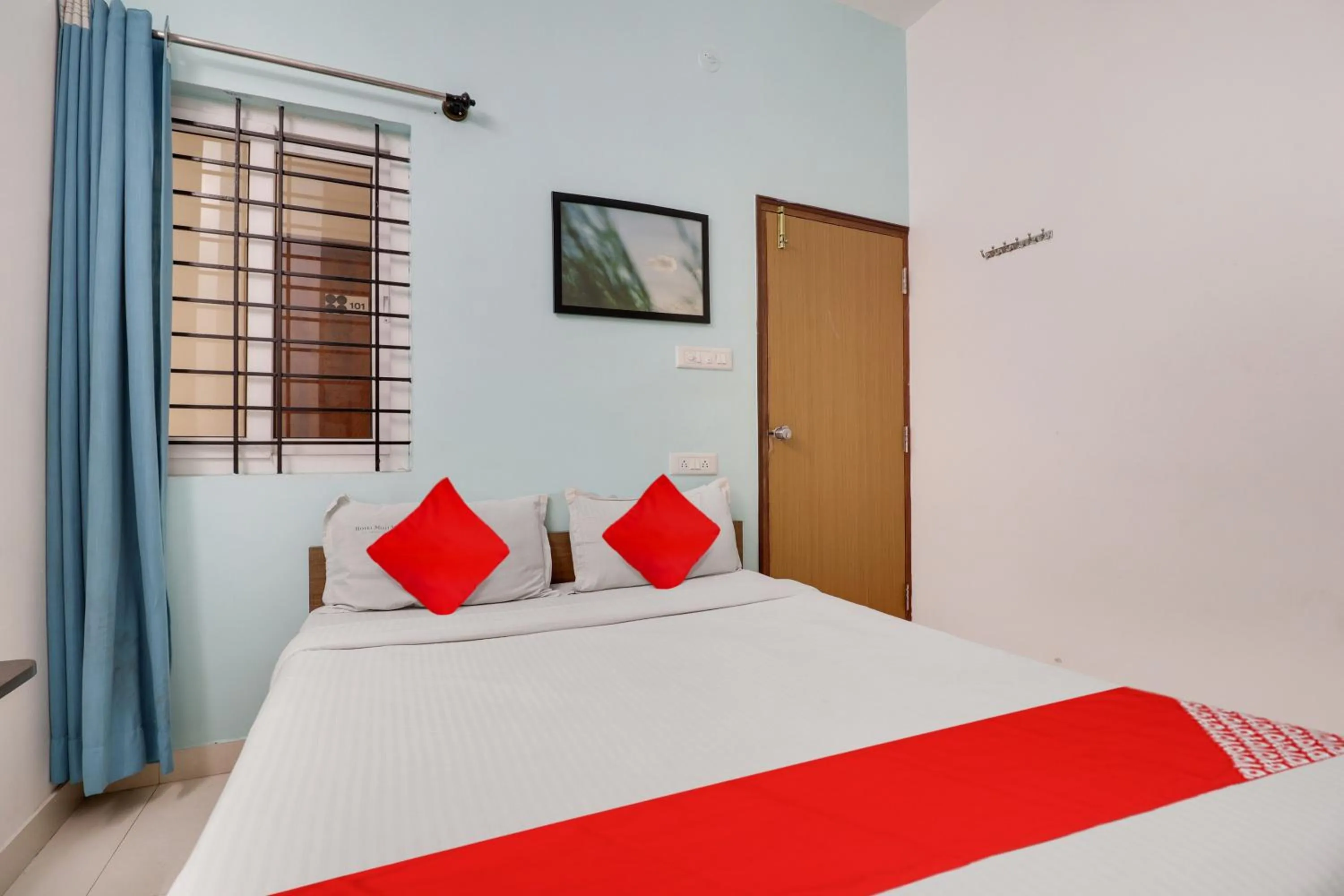 Bedroom, Bed in Hotel O New Grand Suites