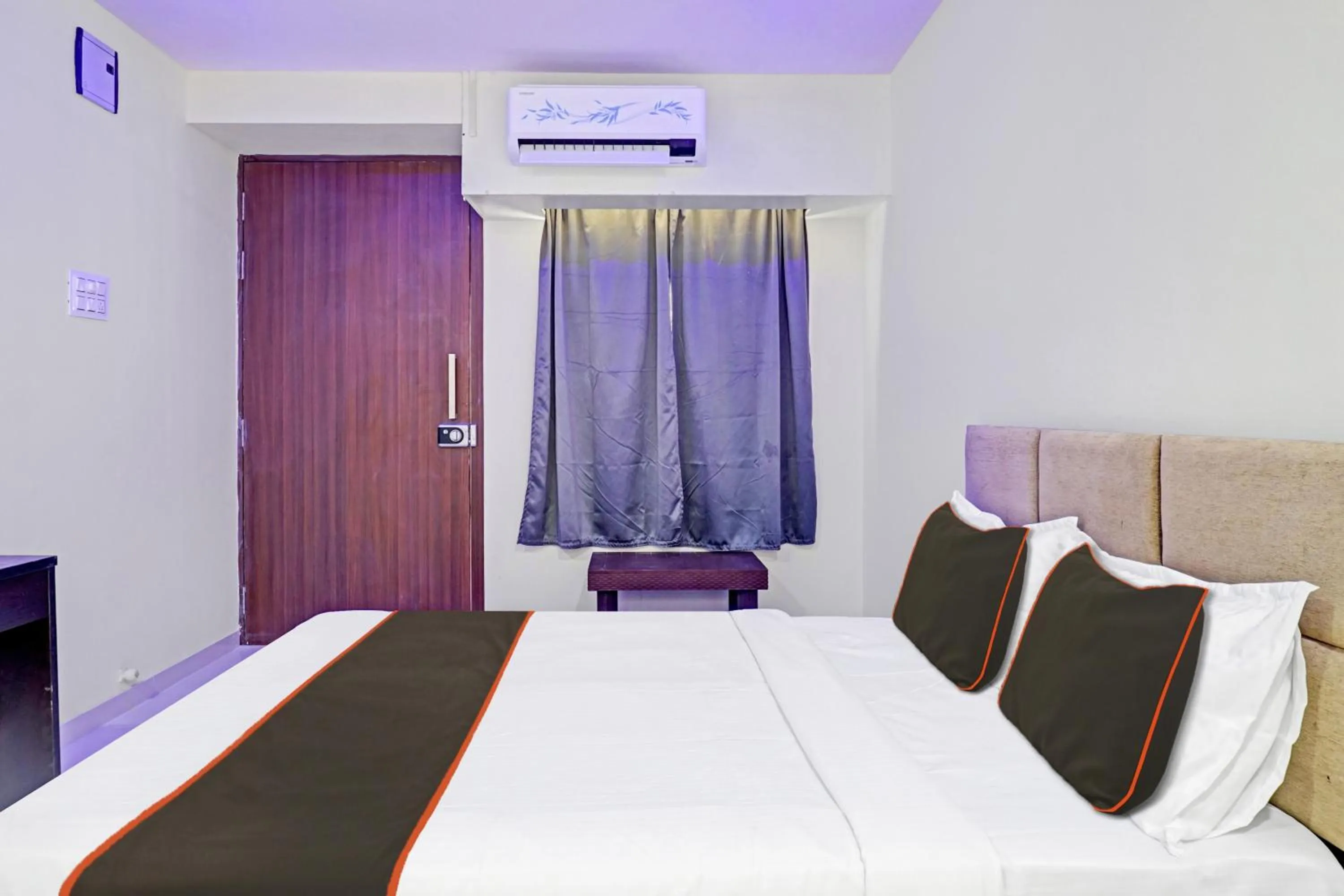 Bedroom, Bed in Collection O Rk Inn