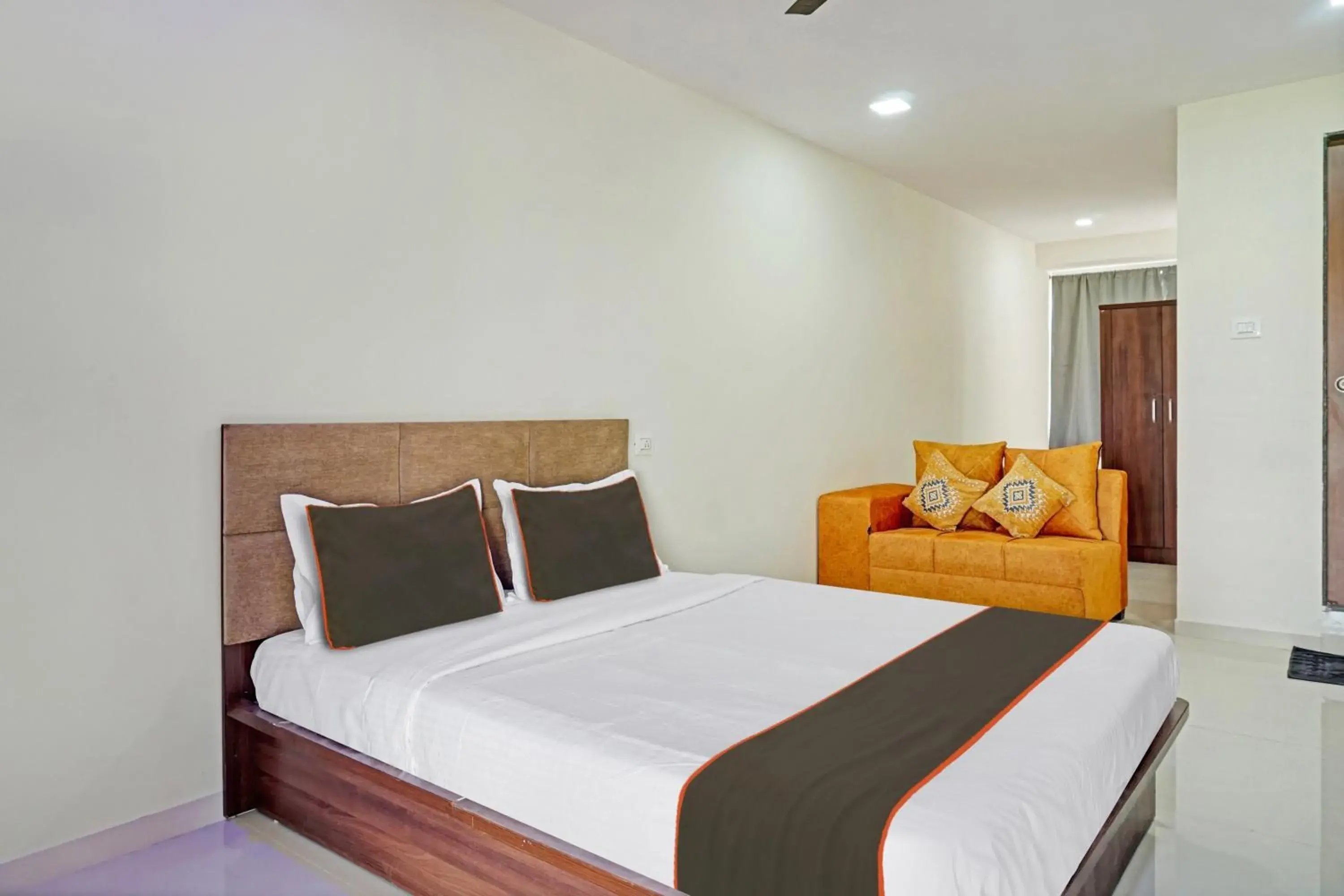 Facade/entrance, Bed in Collection O Rk Inn Facade/entrance, Bed in Collection O Rk Inn