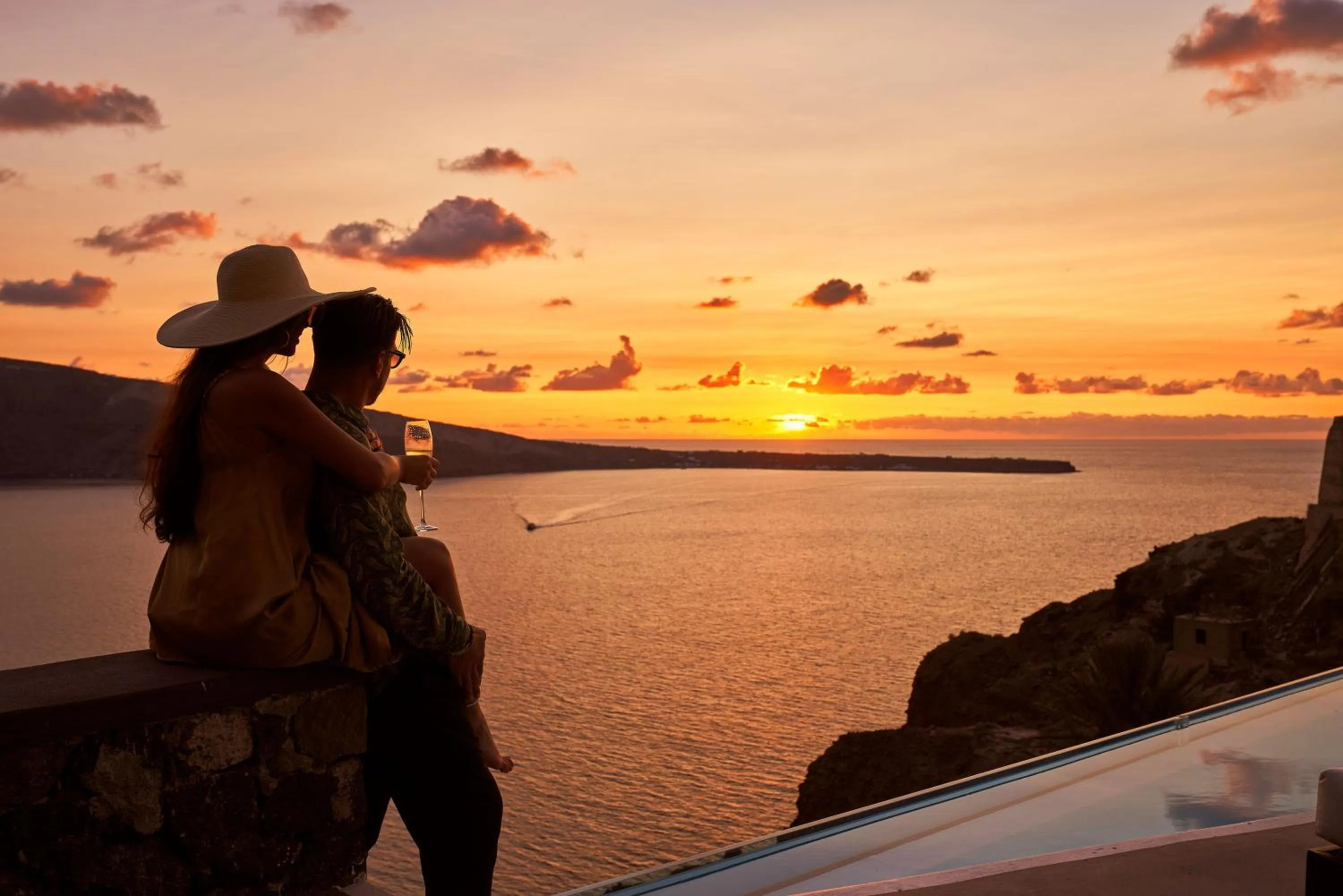Lounge or bar in Charisma Suites