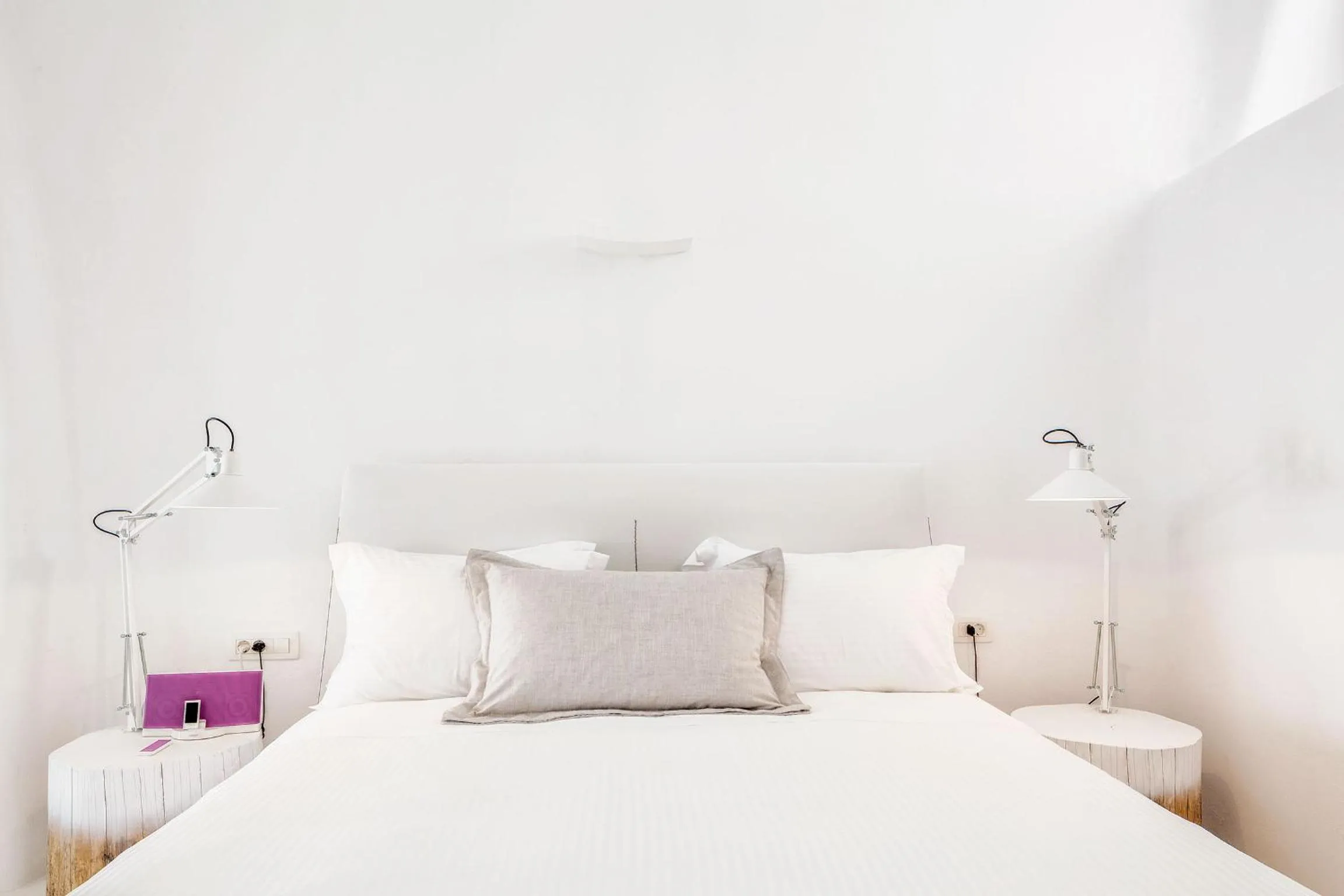 Decorative detail, Bed in Charisma Suites