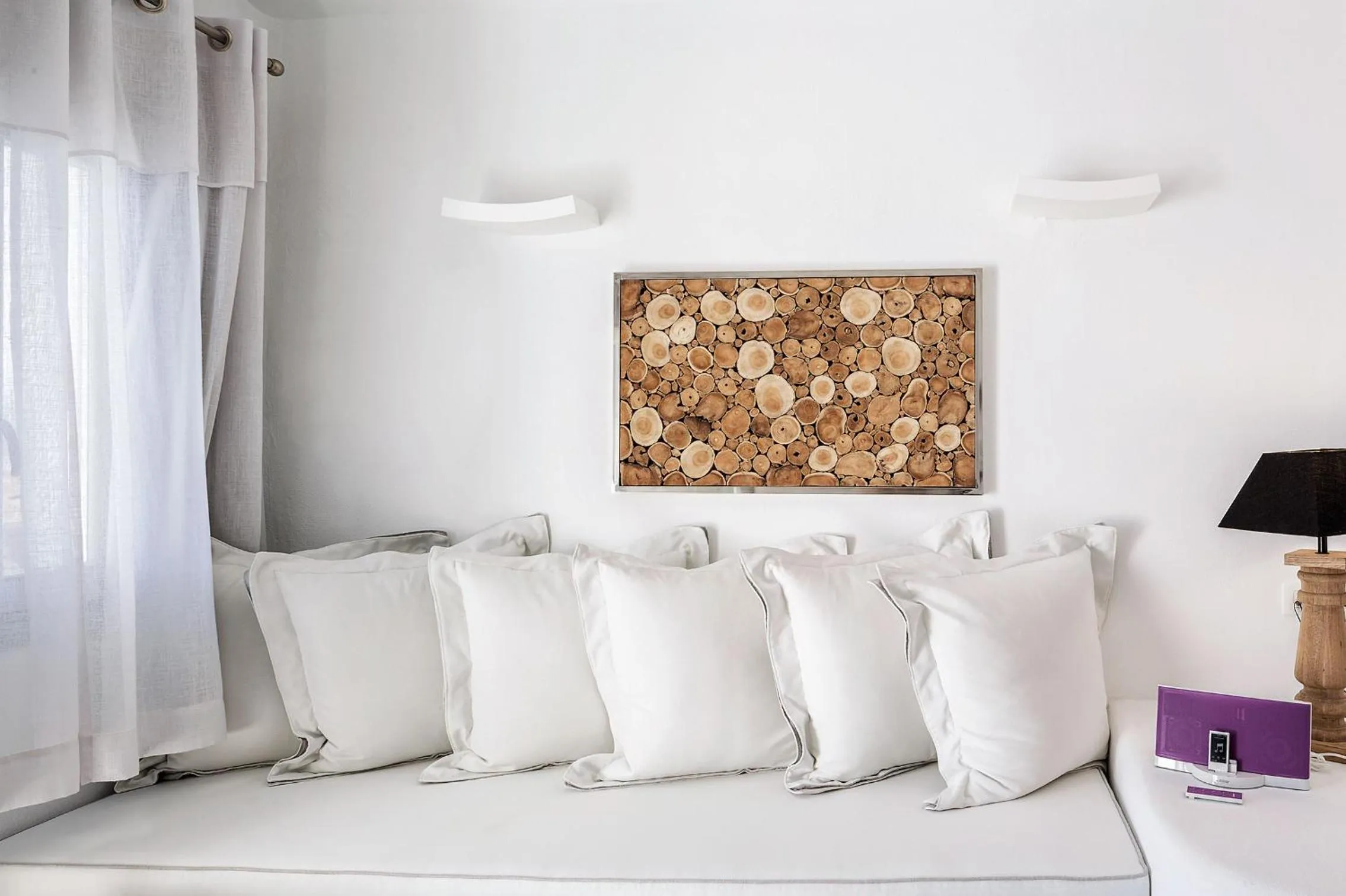 Living room, Bed in Charisma Suites