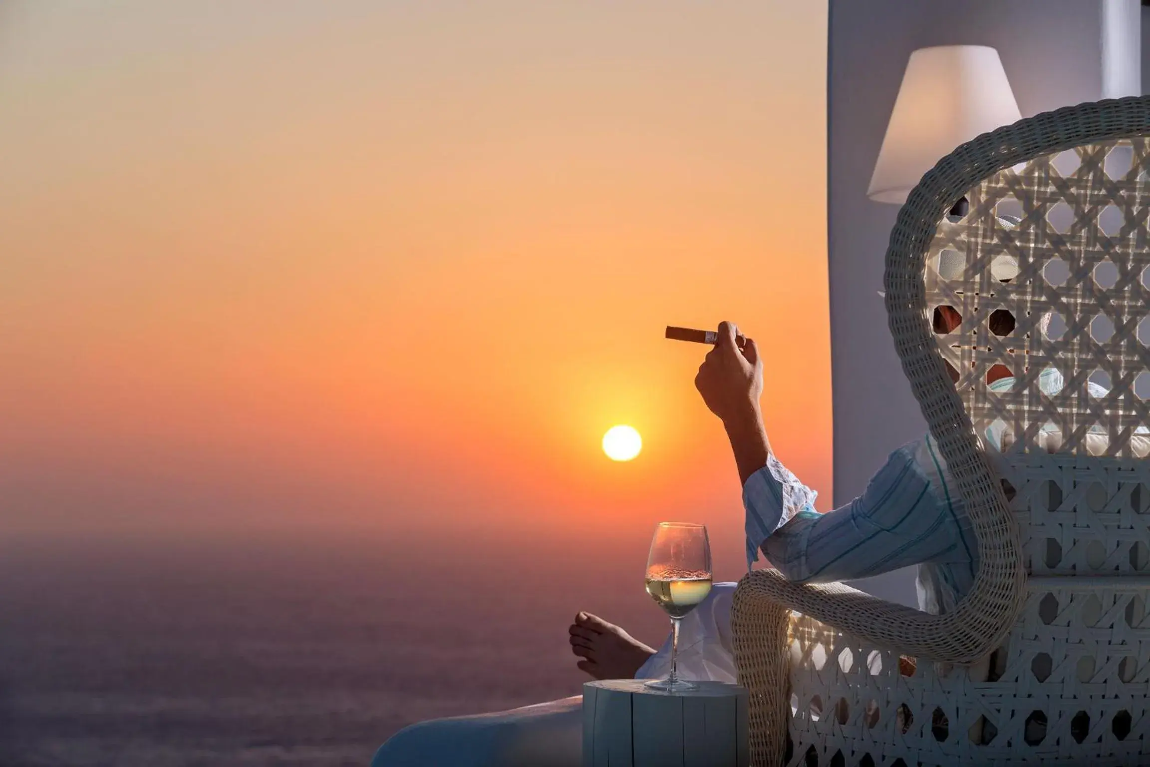 Restaurant/places to eat in Charisma Suites Restaurant/places to eat in Charisma Suites