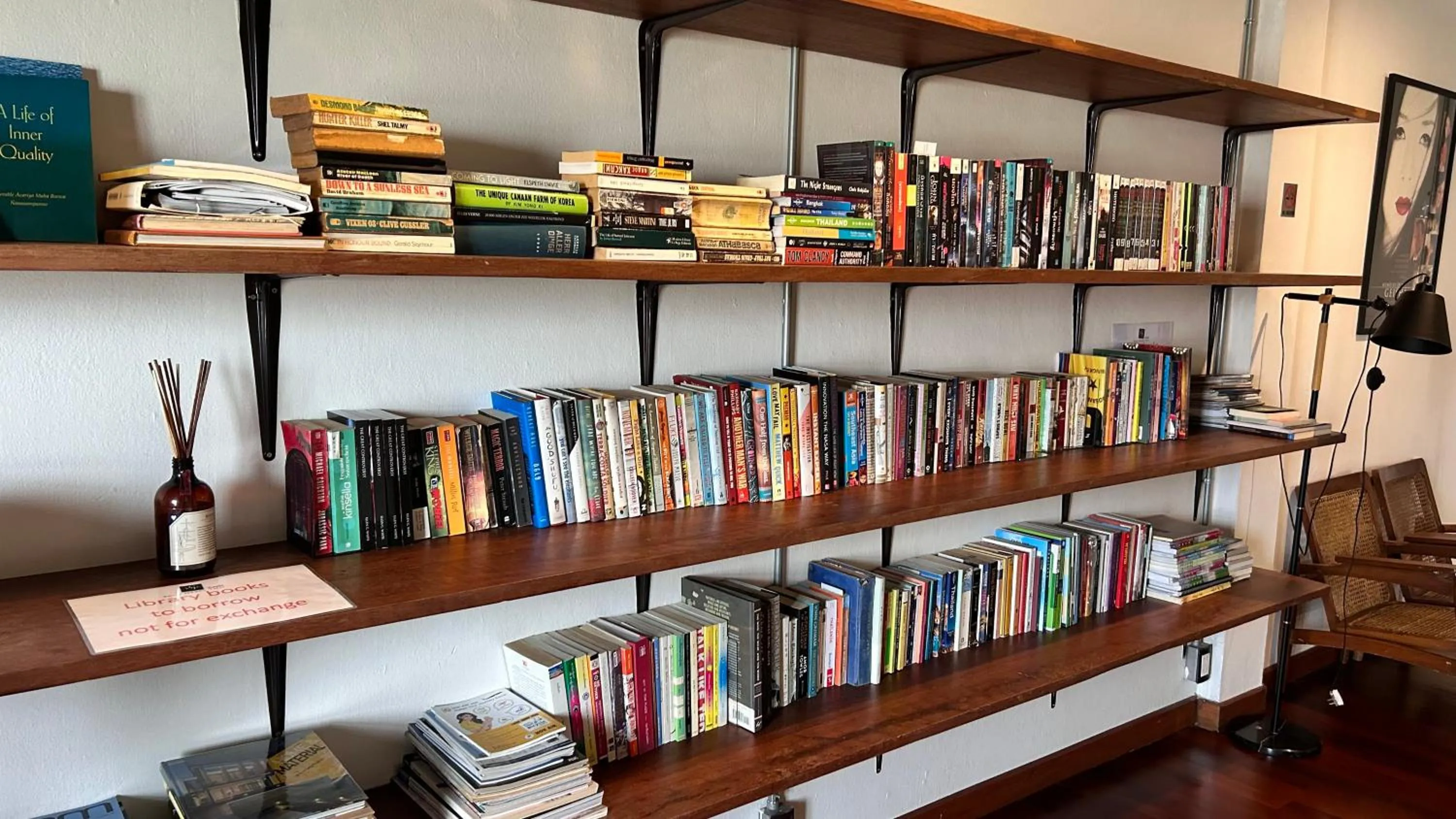 Library in Baan Heart Thai