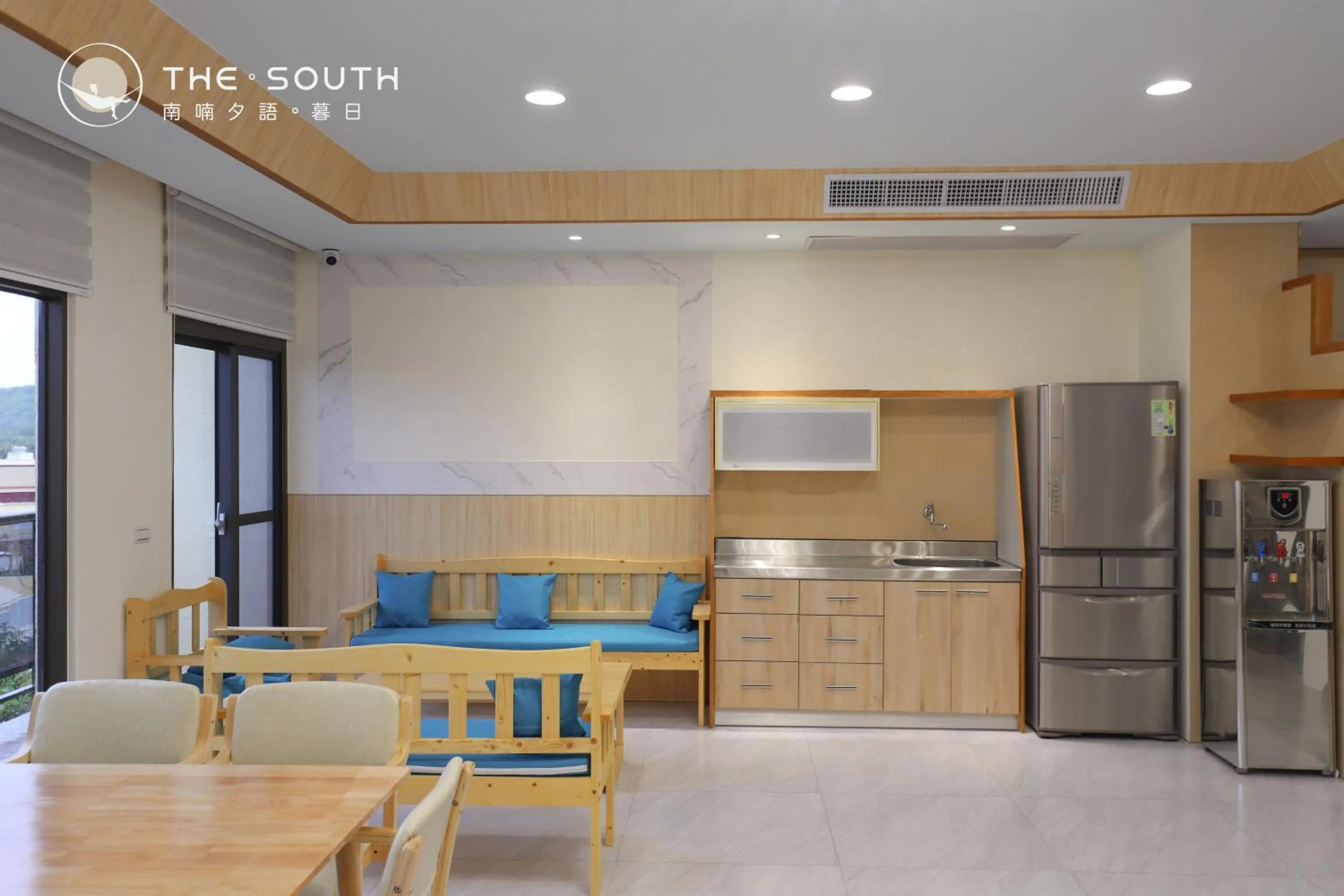 Kitchen or kitchenette in The South-Sunset