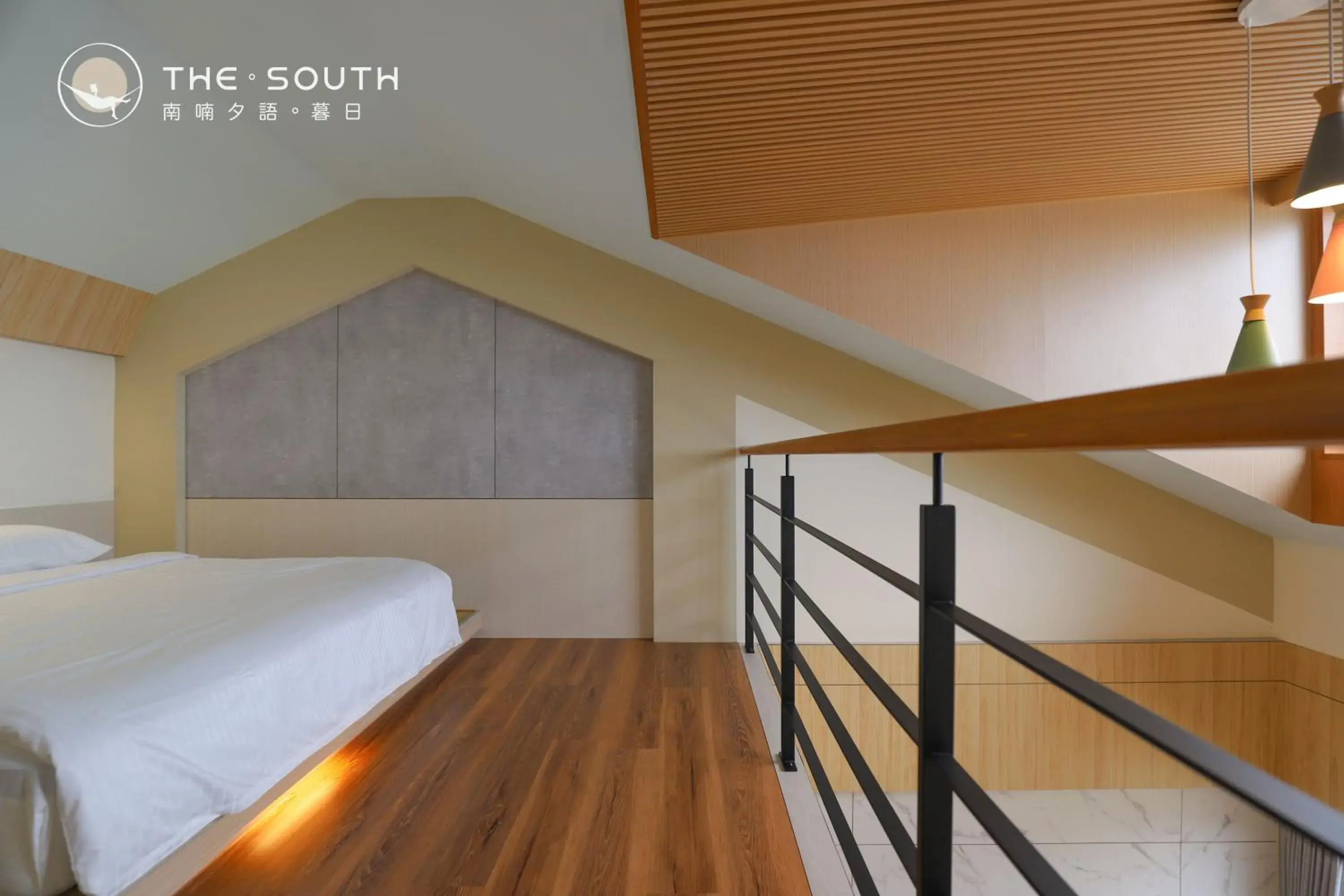 Bed in The South-Sunset Bed in The South-Sunset