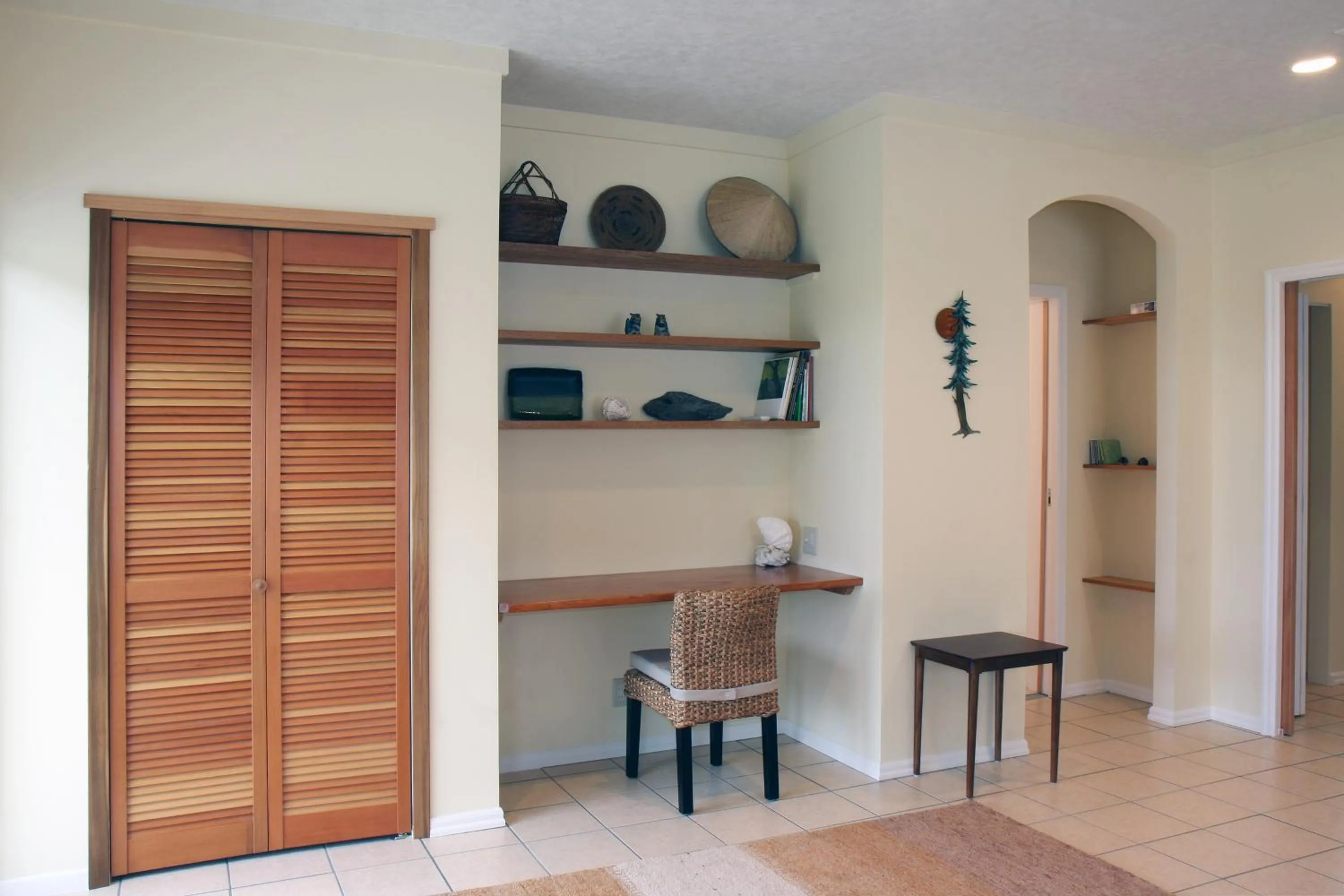 TV and multimedia in Tsundara Beach Retreat