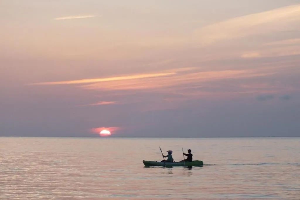 Canoeing in Tsundara Beach Retreat