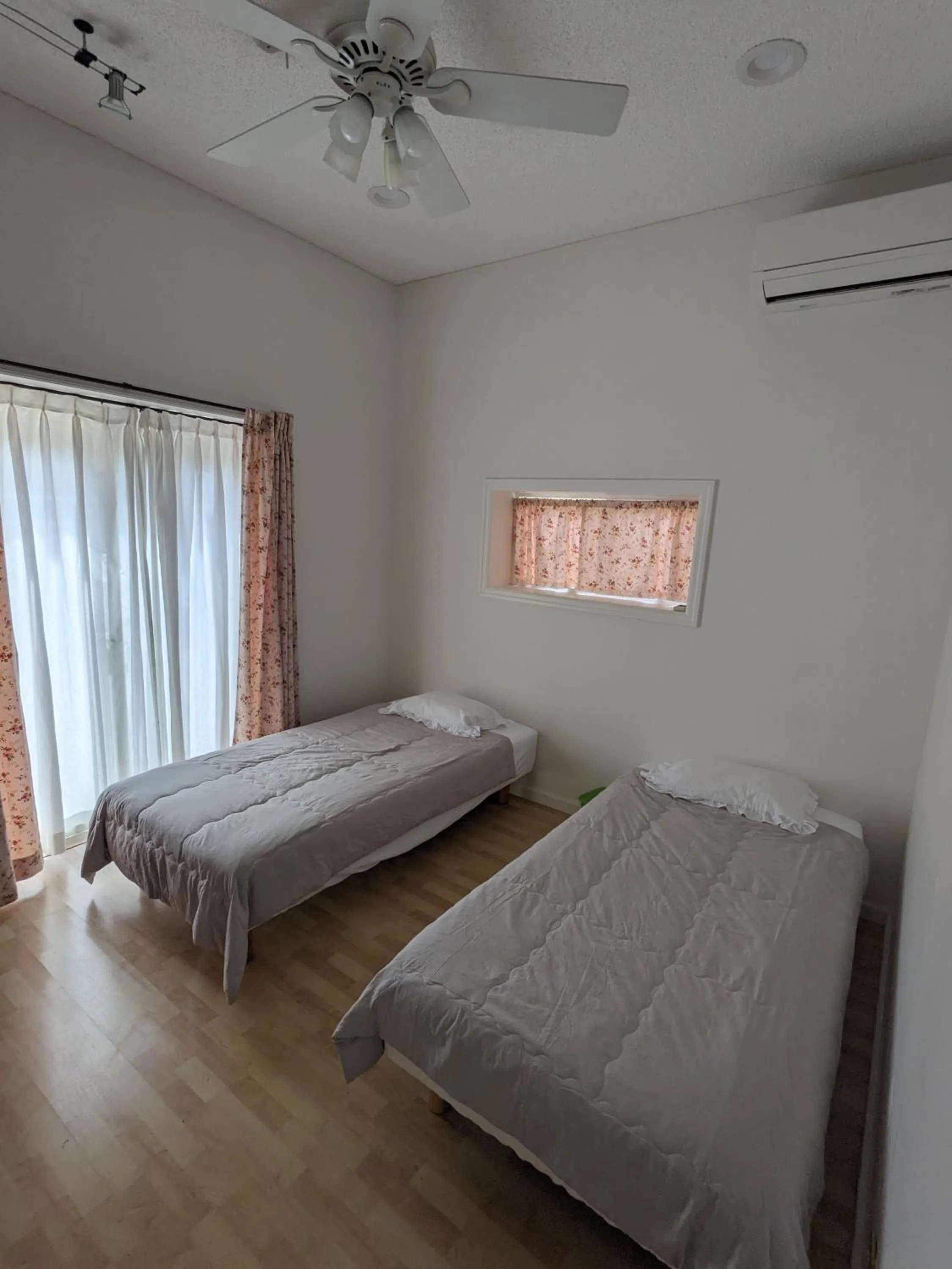 Bed in Tsundara Beach Retreat