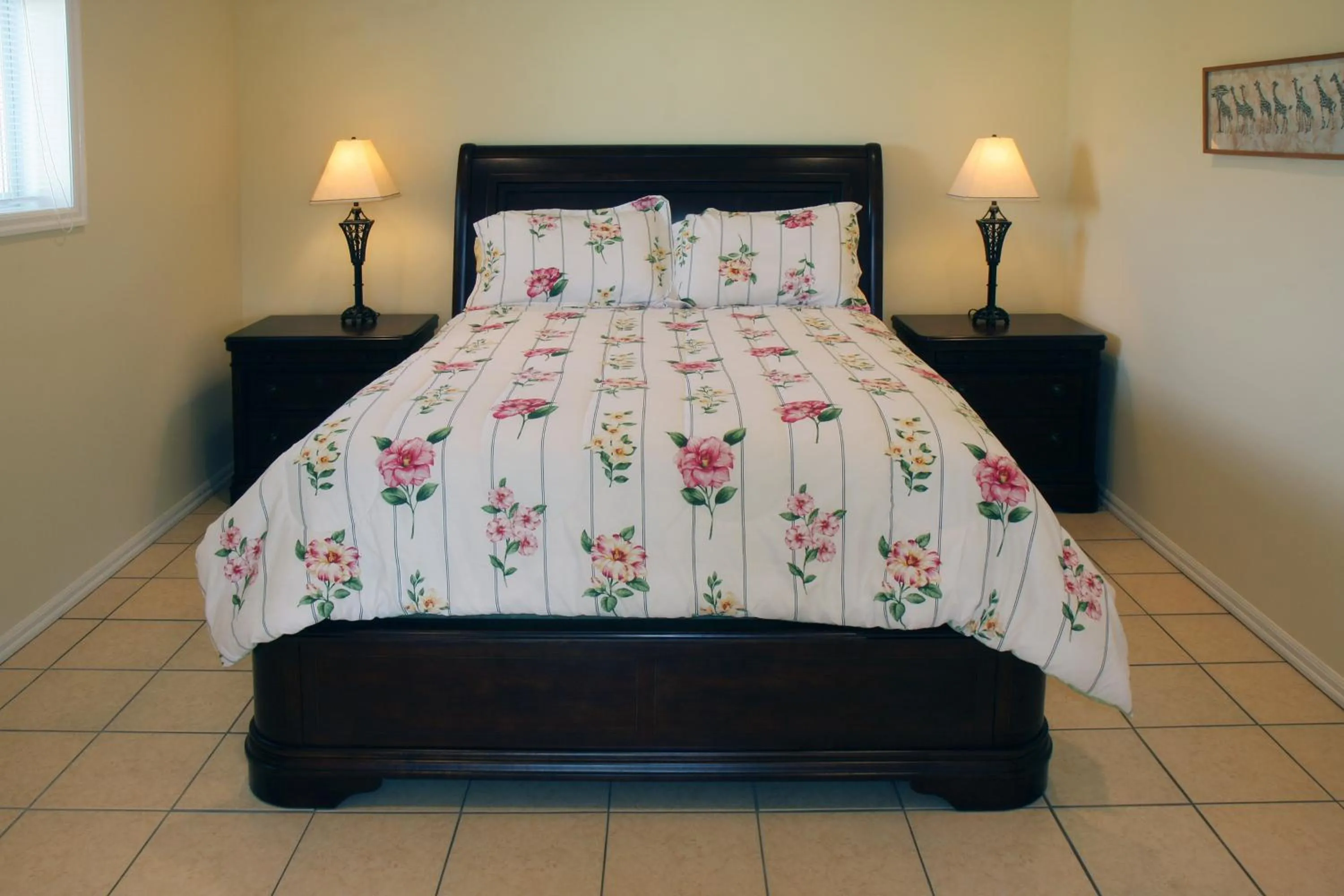 Bed in Tsundara Beach Retreat