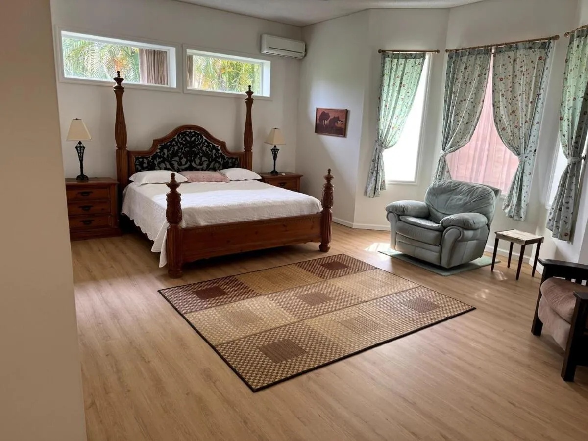 Bed in Tsundara Beach Retreat