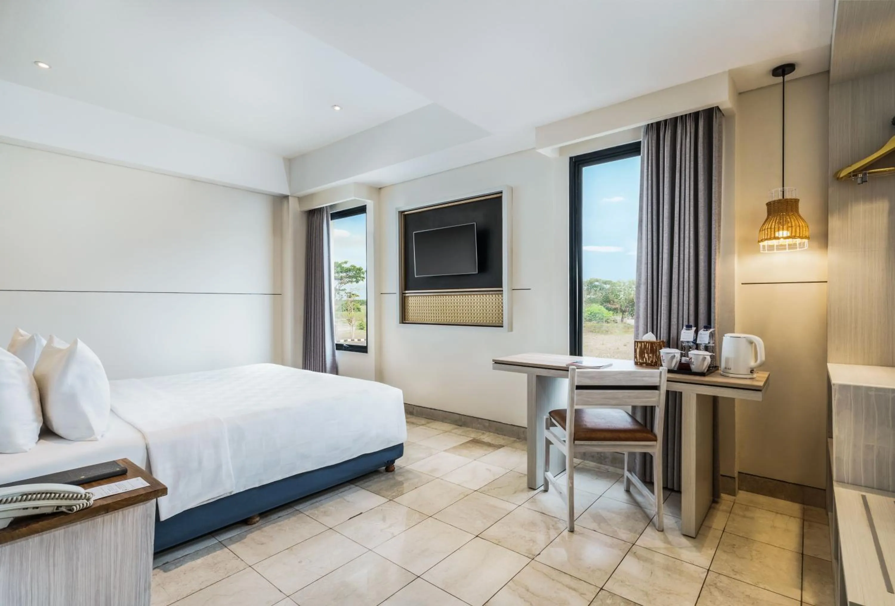 Bed in Swiss-Belcourt Lombok