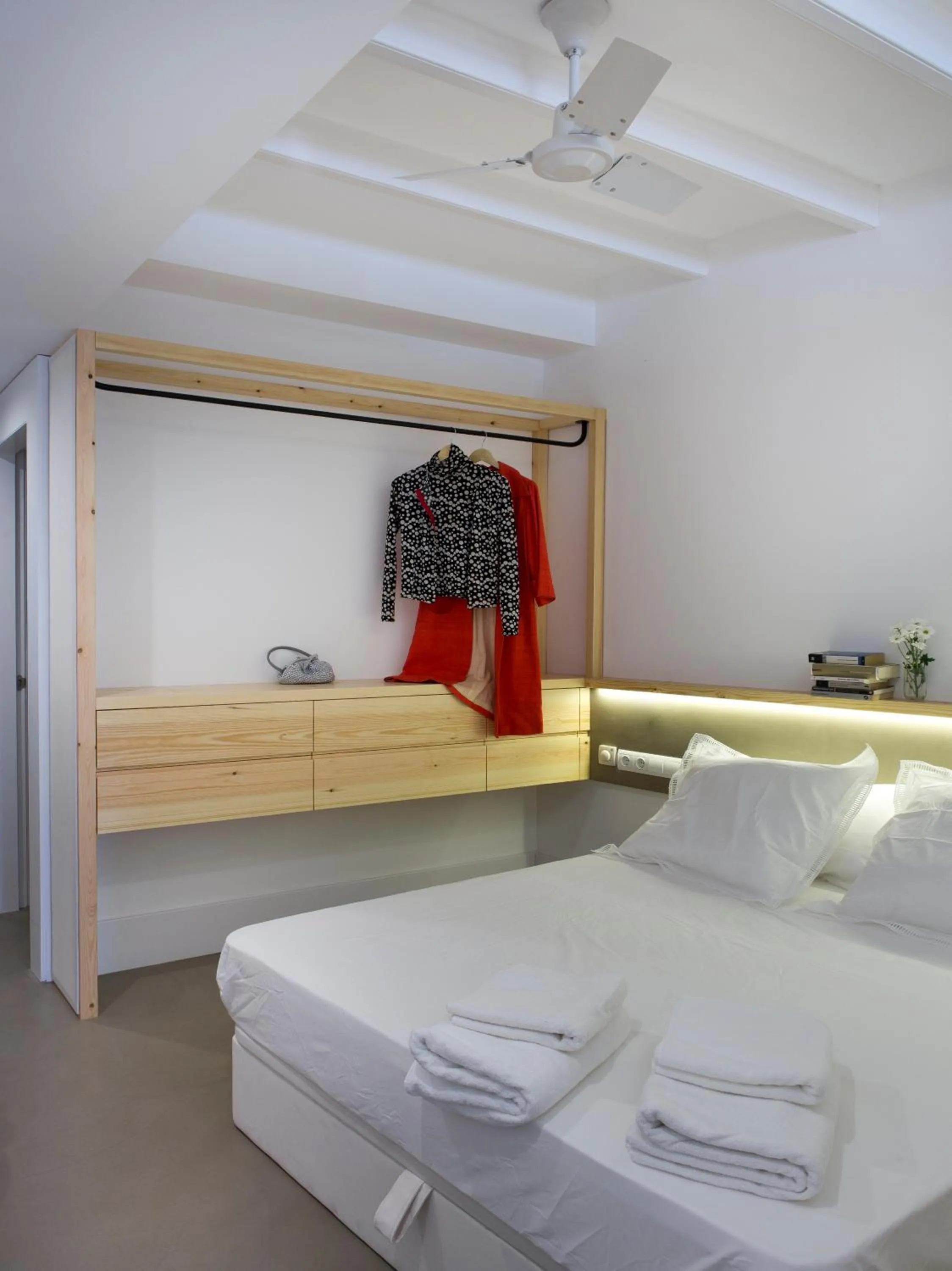 Photo of the whole room, Bed in Best House Best Place