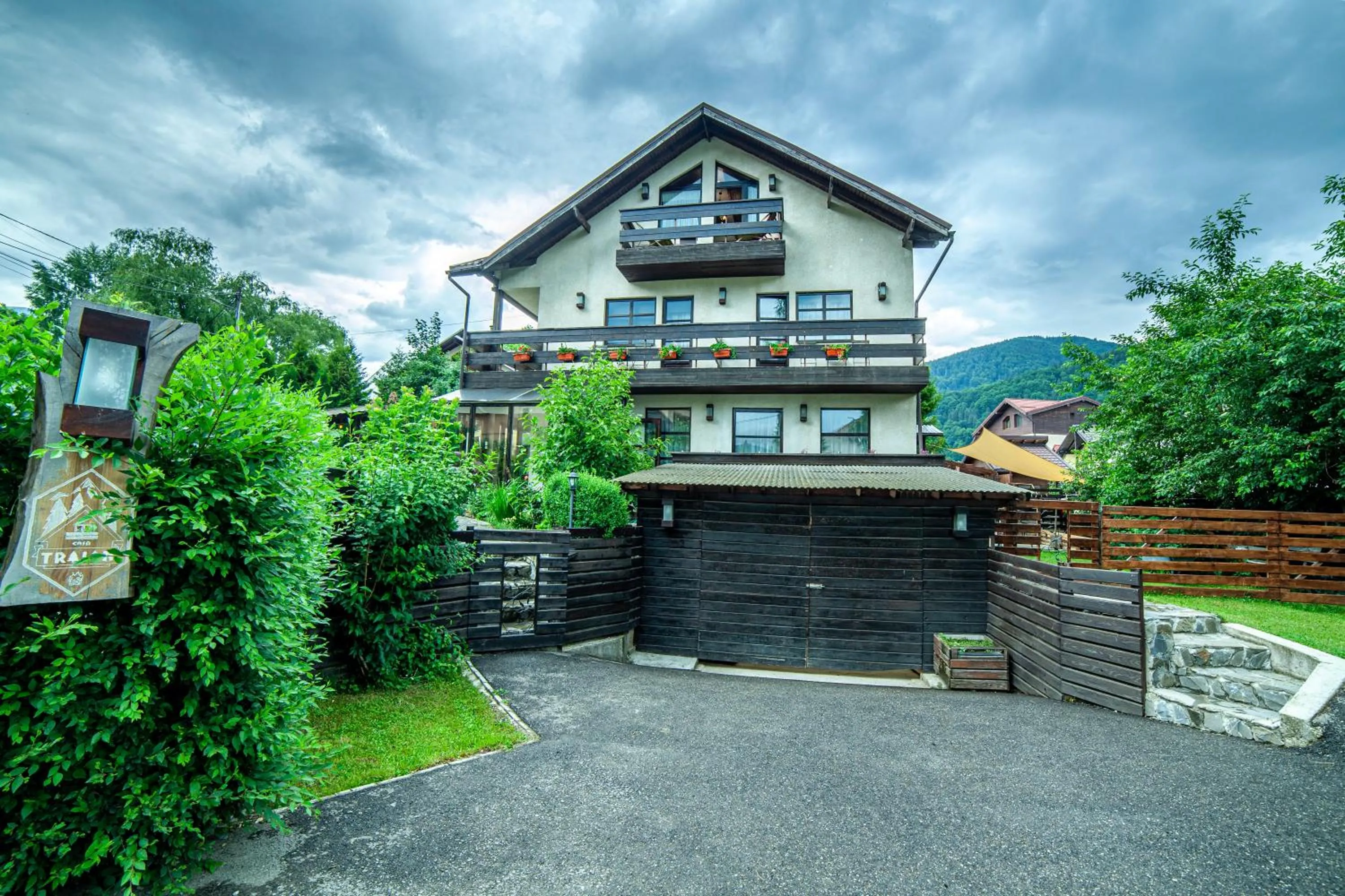 Property building in Casa Traian