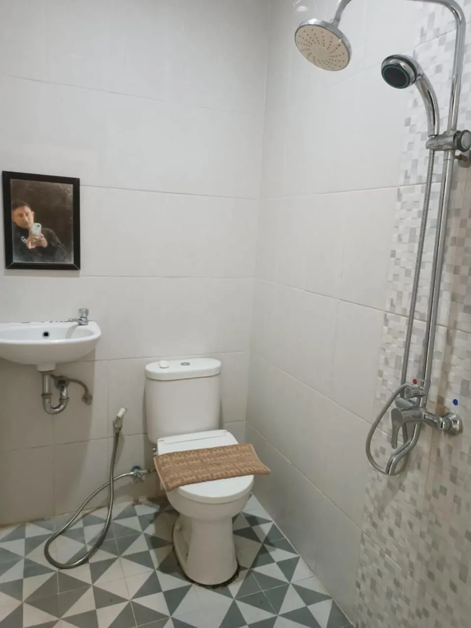 Bathroom in Shafira Hotel Yogyakarta