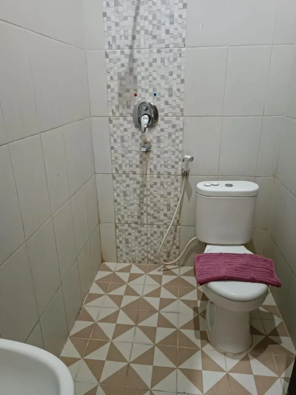 Bathroom in Shafira Hotel Yogyakarta