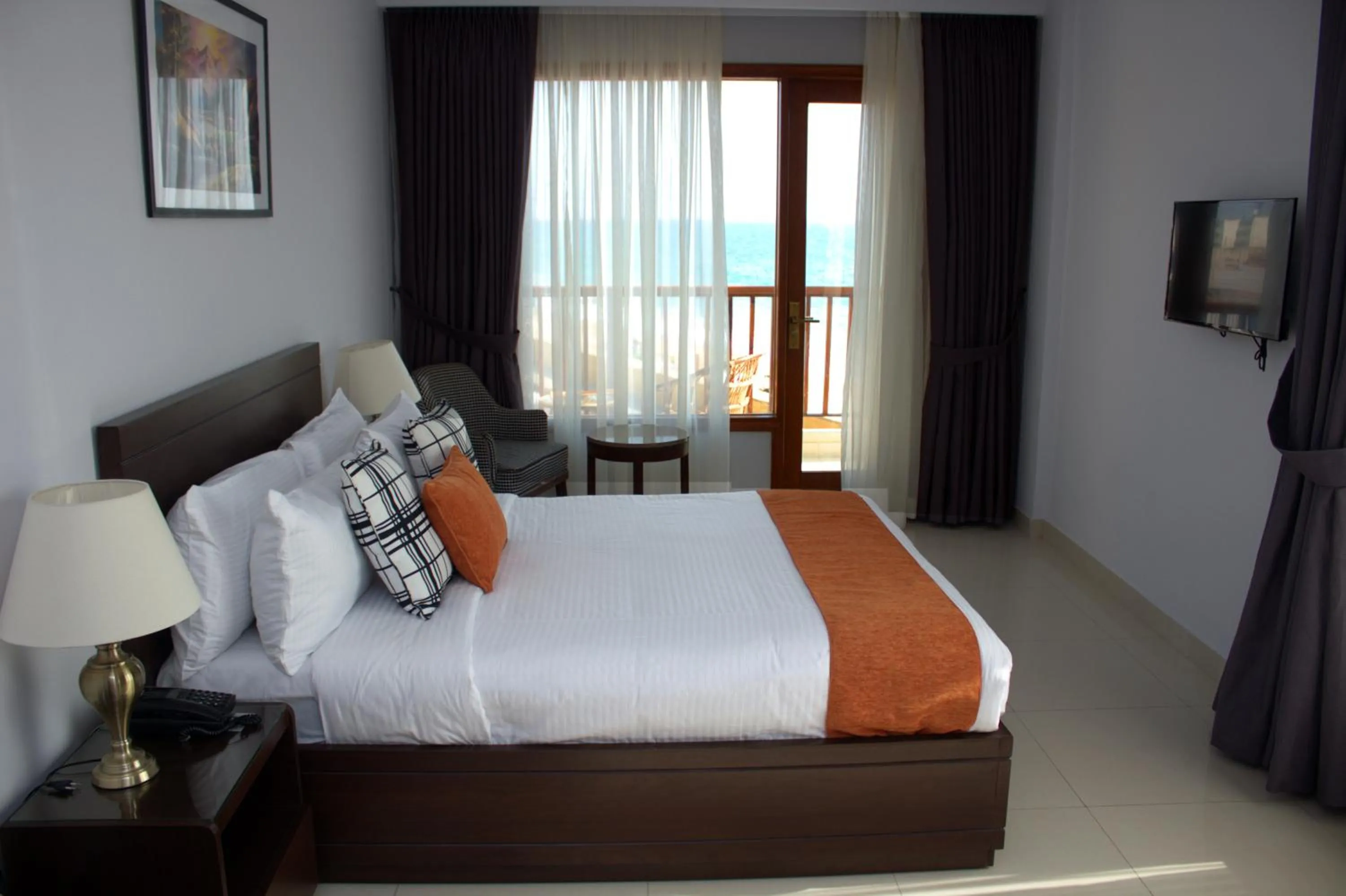 Bed in Destination Beach Hotel by Dreamworld