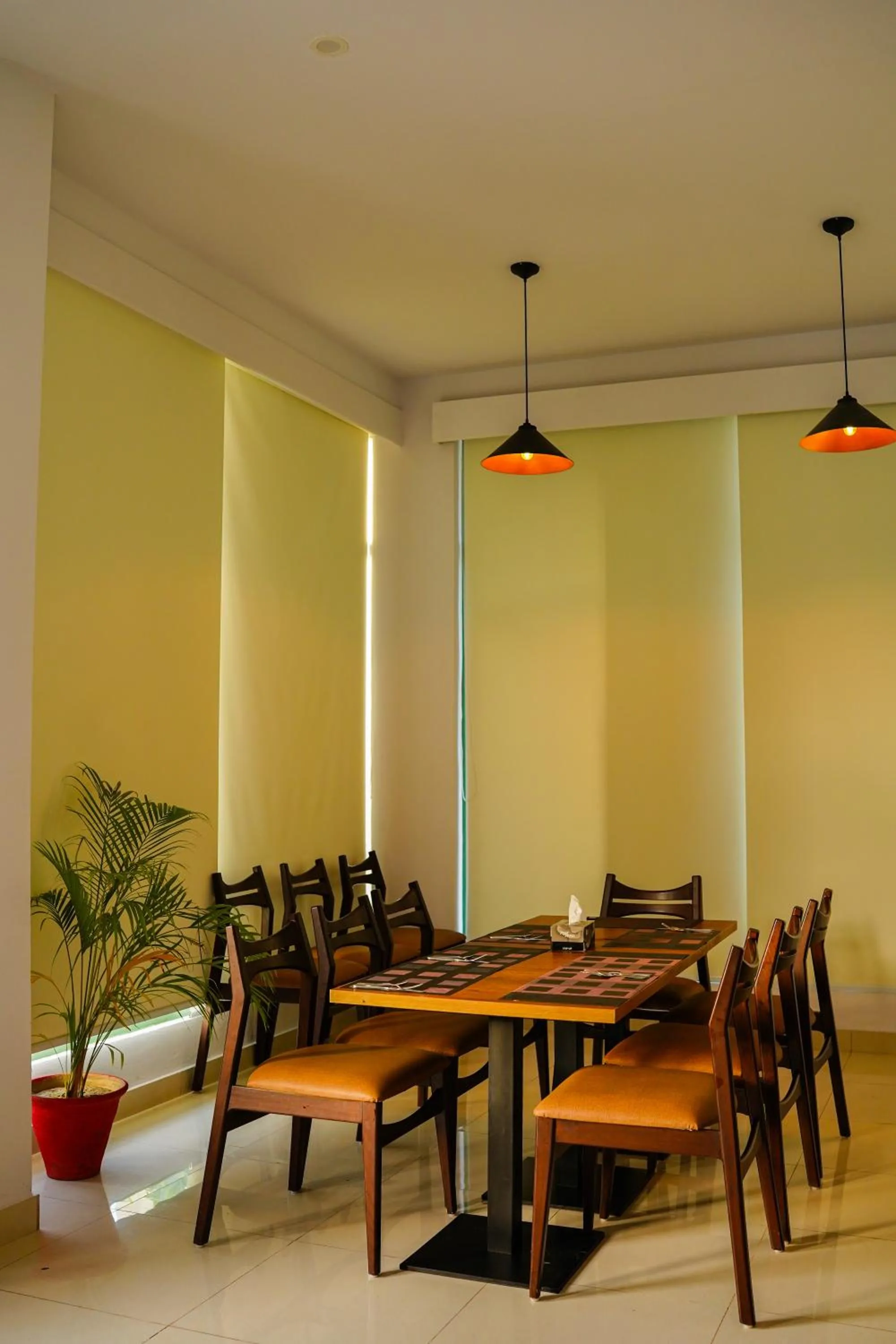 Restaurant/places to eat in Destination Beach Hotel by Dreamworld