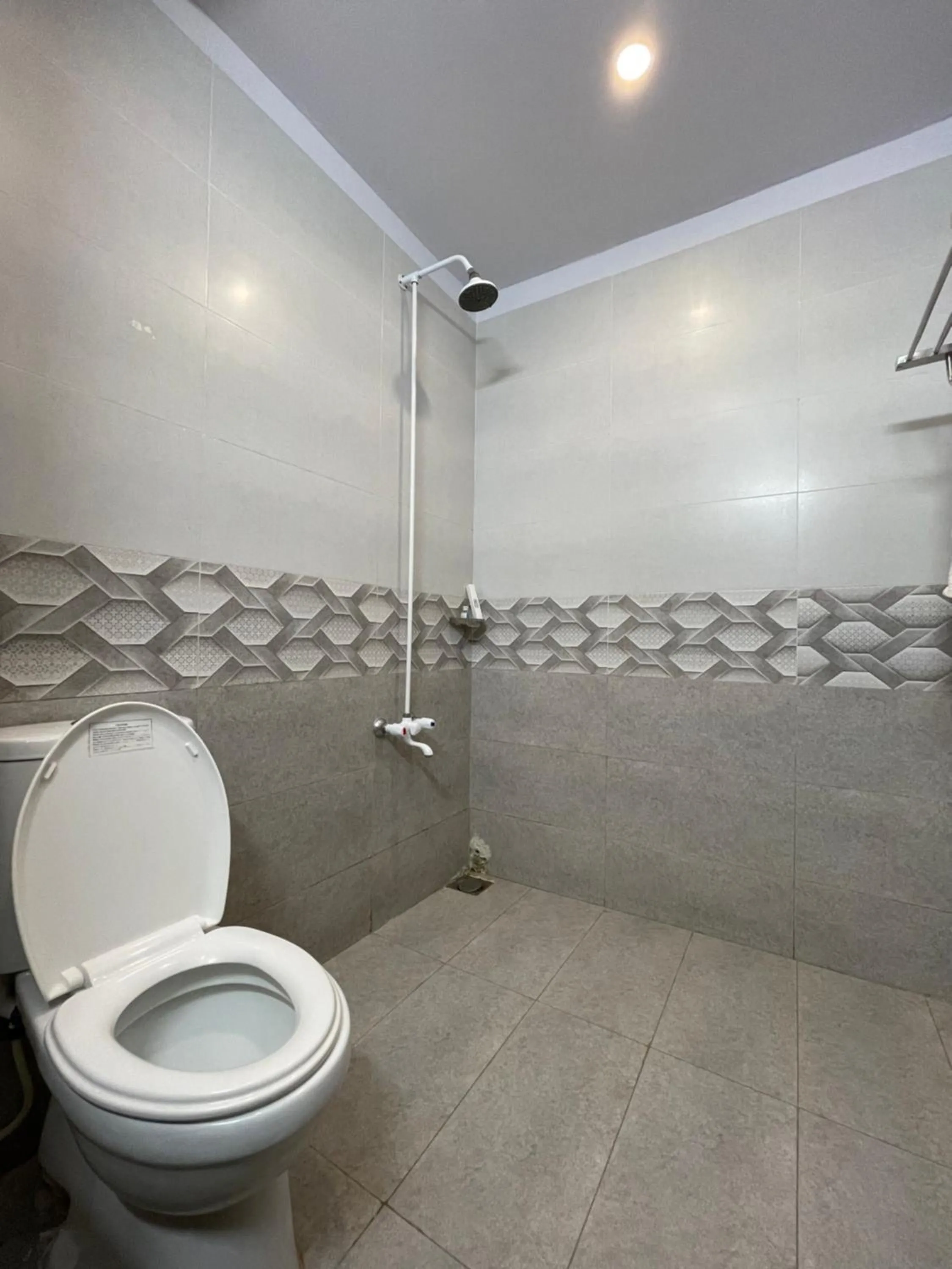 Shower in Destination Beach Hotel by Dreamworld