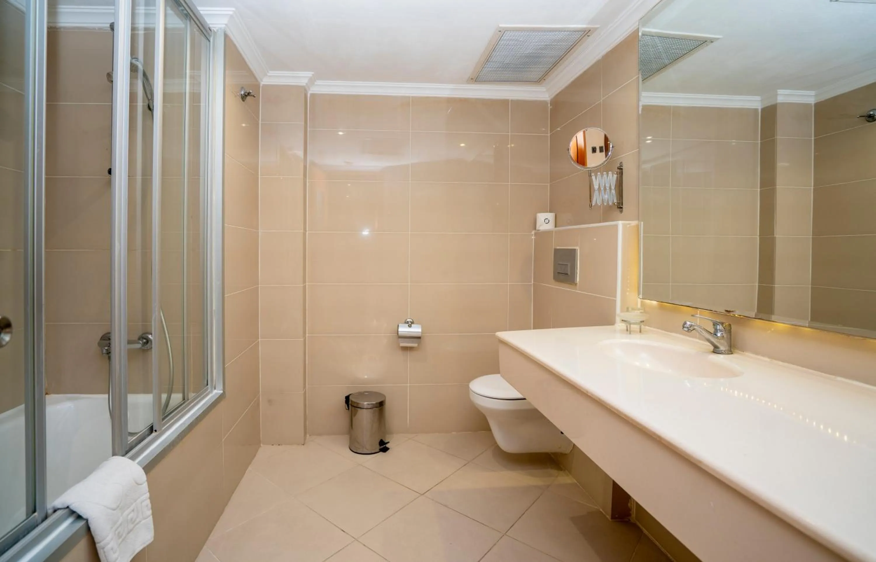 Bathroom in Anemon Kent Ege Otel