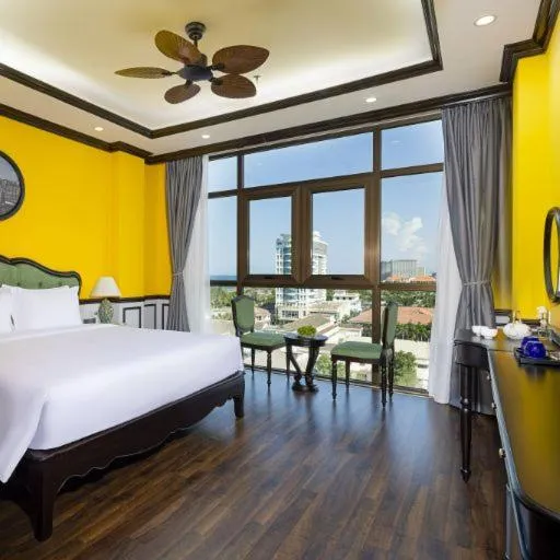 Photo of the whole room, Bed in Charming beauty hotel