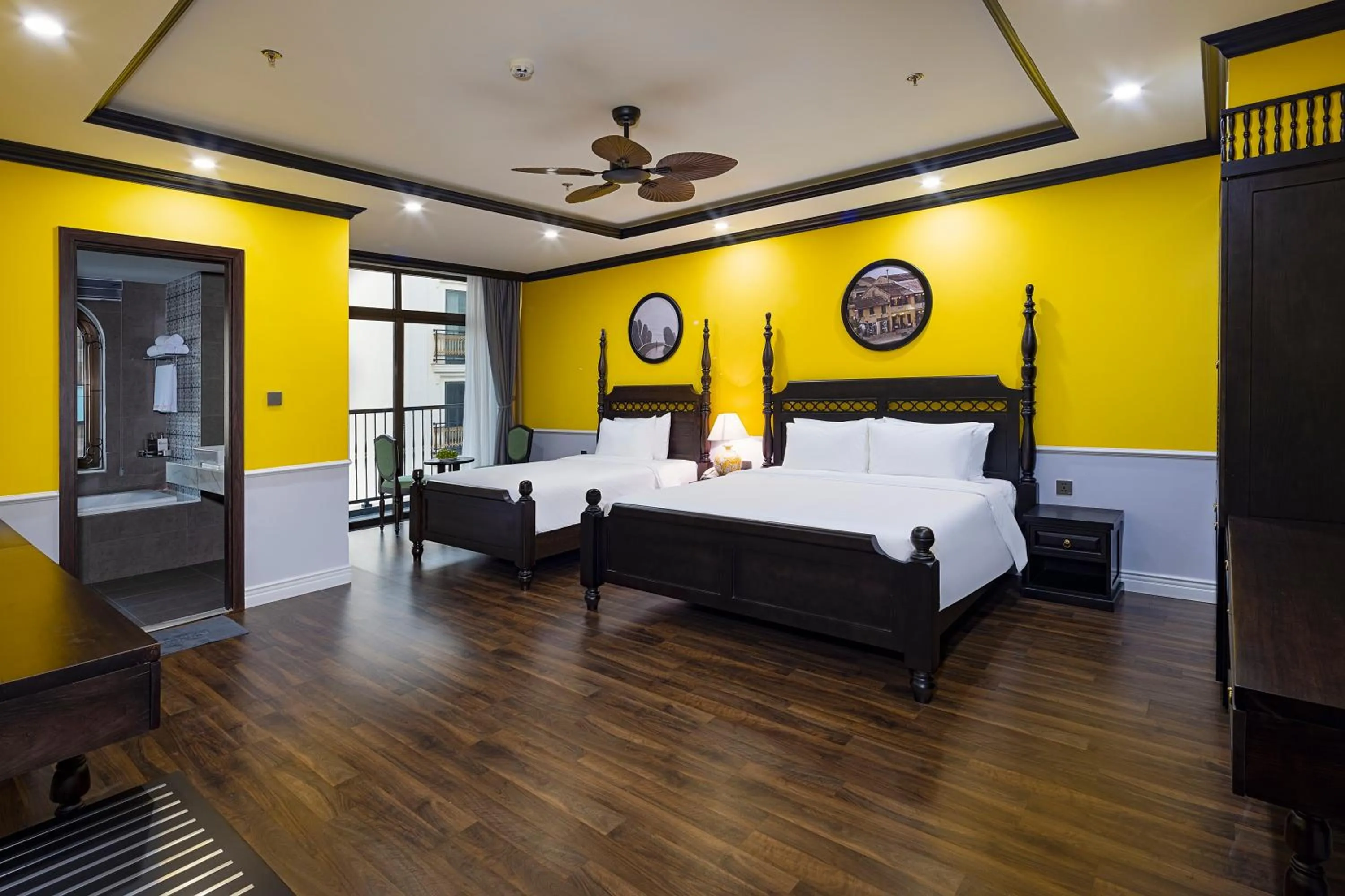 Photo of the whole room, Bed in Charming beauty hotel