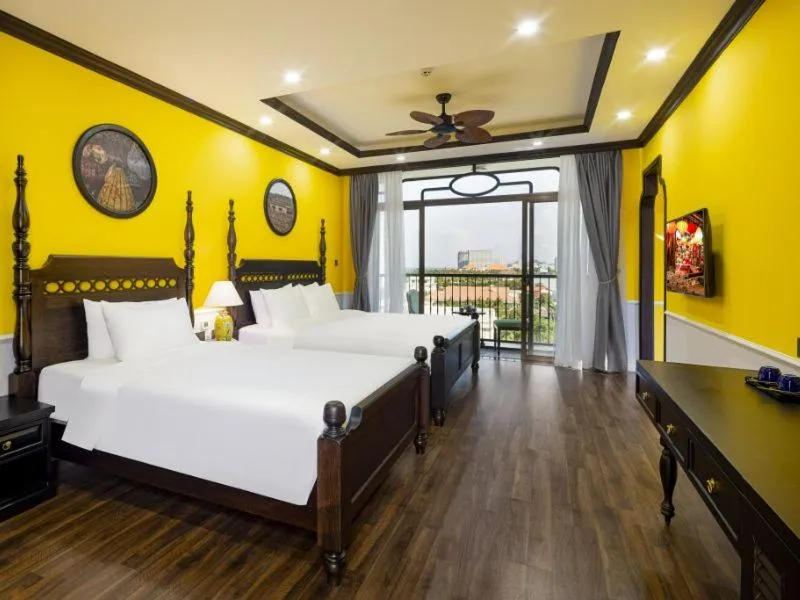 Photo of the whole room, Bed in Charming beauty hotel