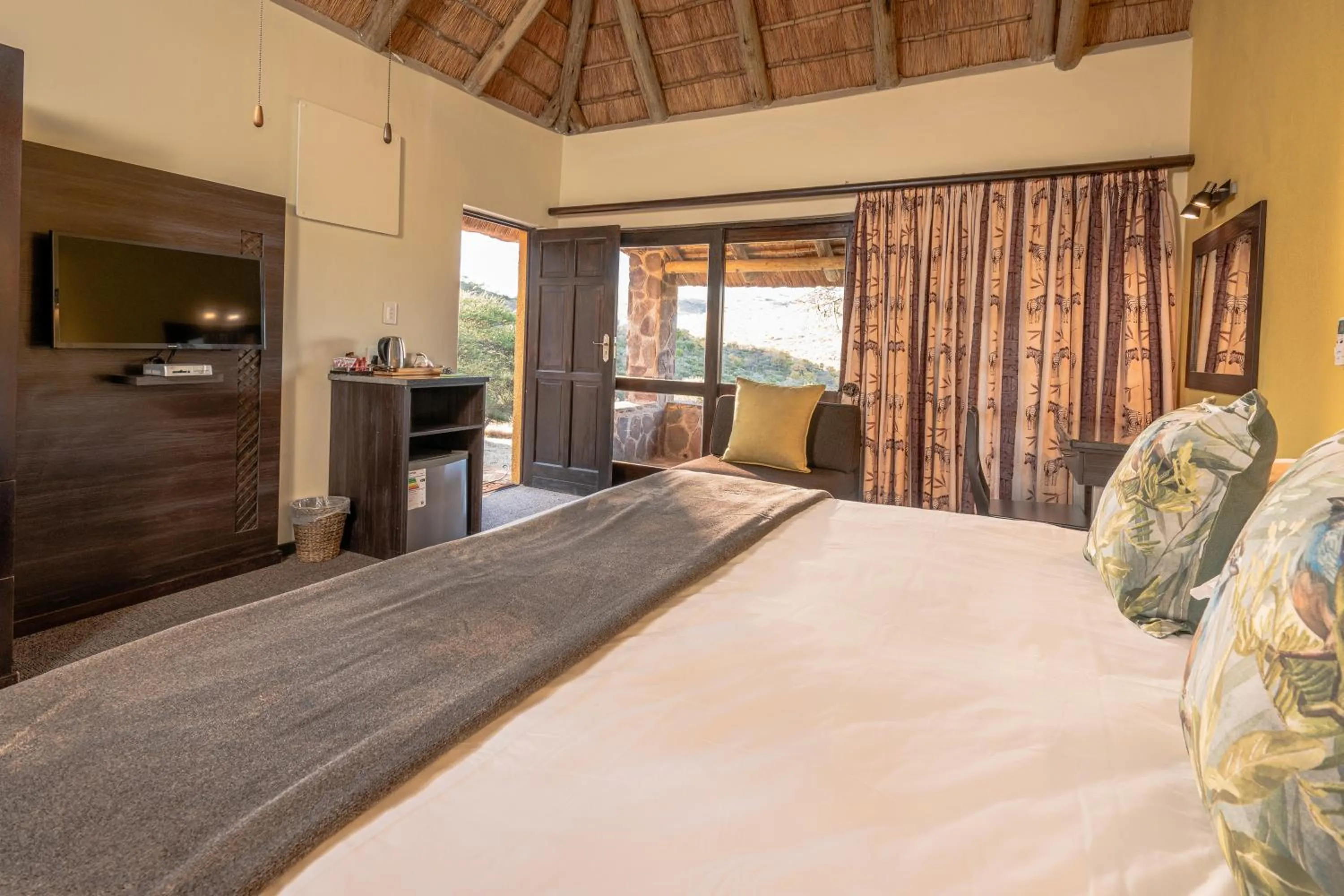 Bed in Hannah Game Lodge