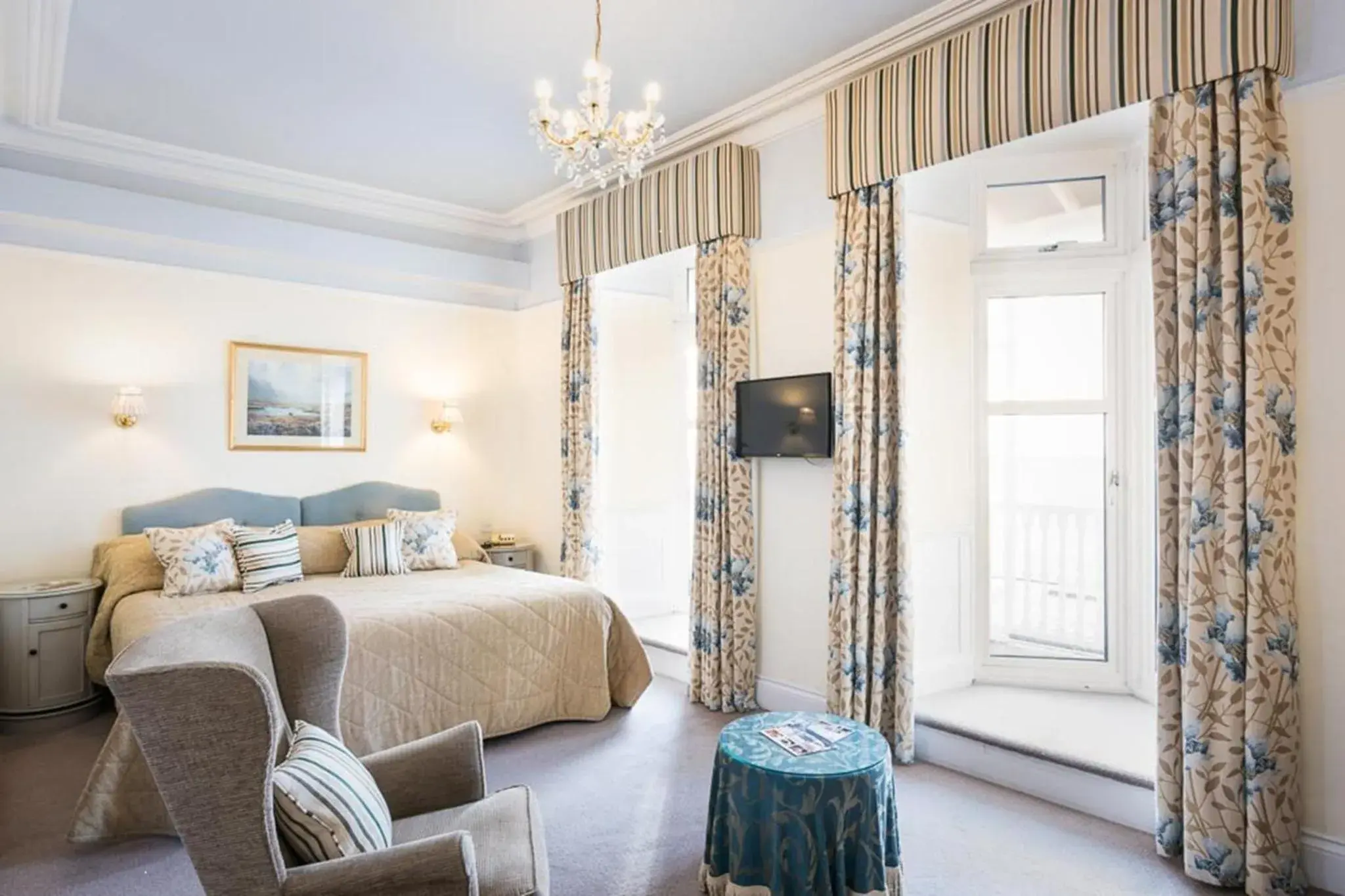 Deluxe Double Room with Balcony and Sea View in Royal York & Faulkner Hotel Deluxe Double Room with Balcony and Sea View in Royal York & Faulkner Hotel