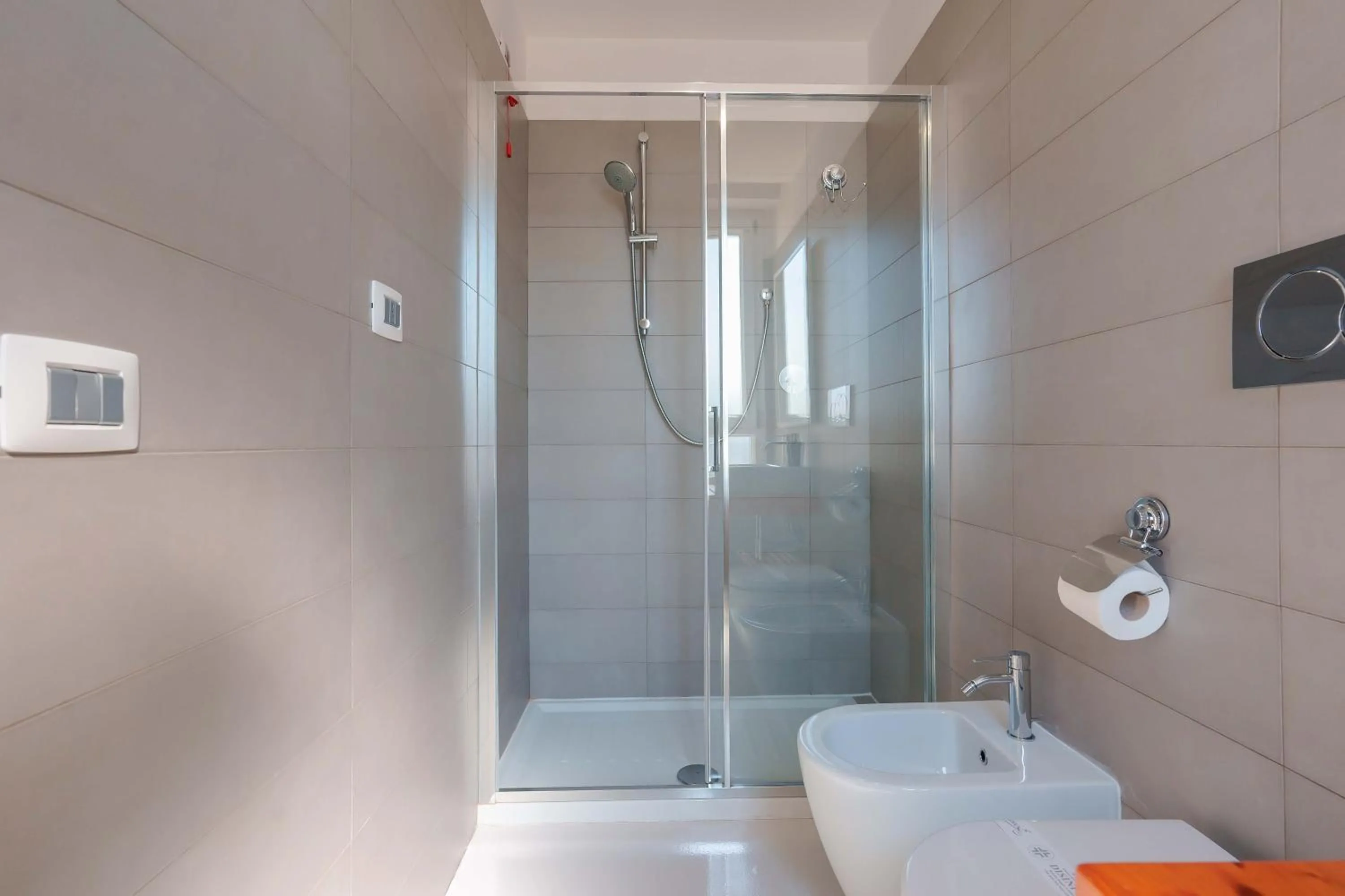 Shower in Lumiere Rooms - Eja Sardinia