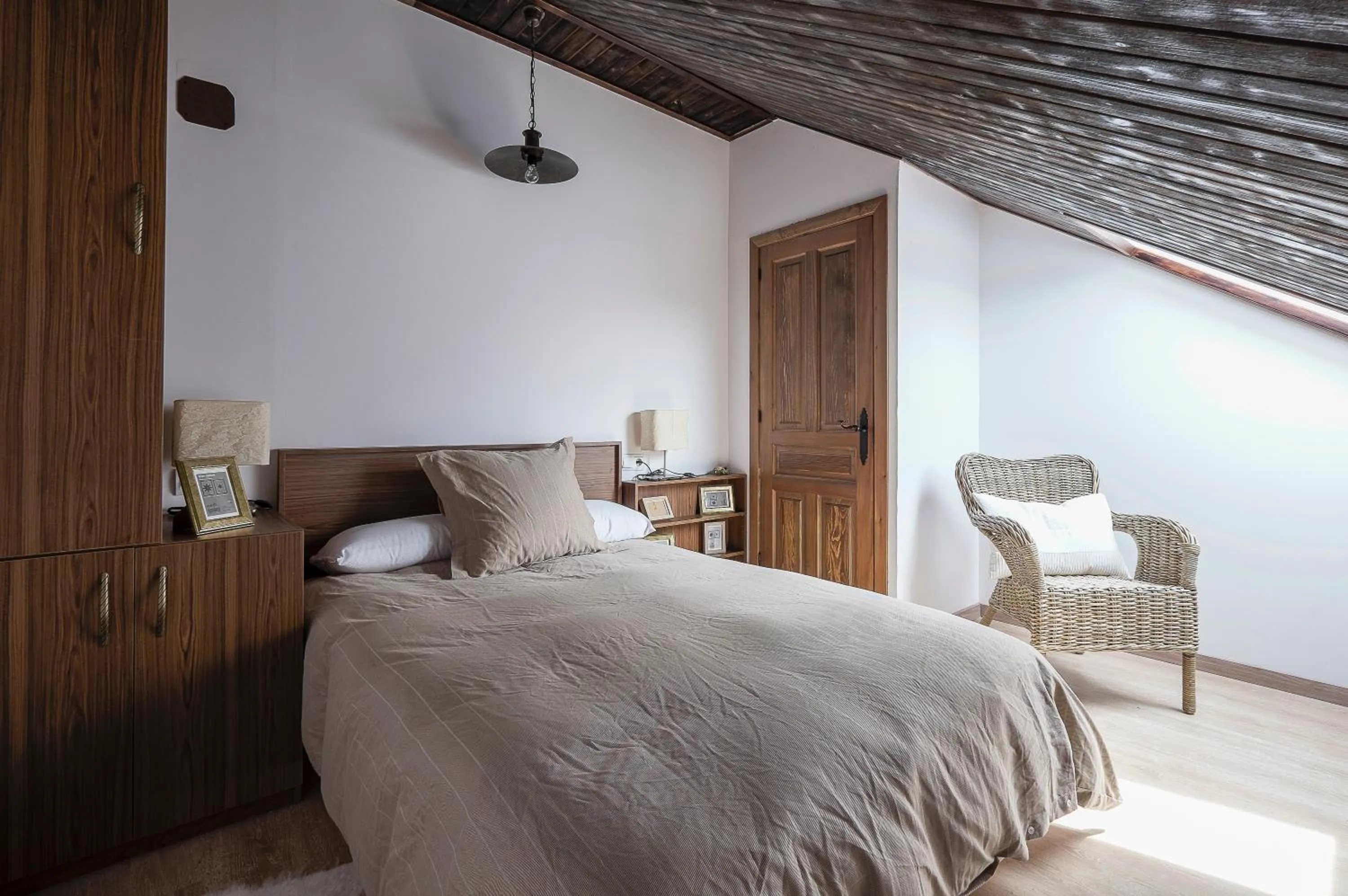 Day, Bed in La Borda de Pastores