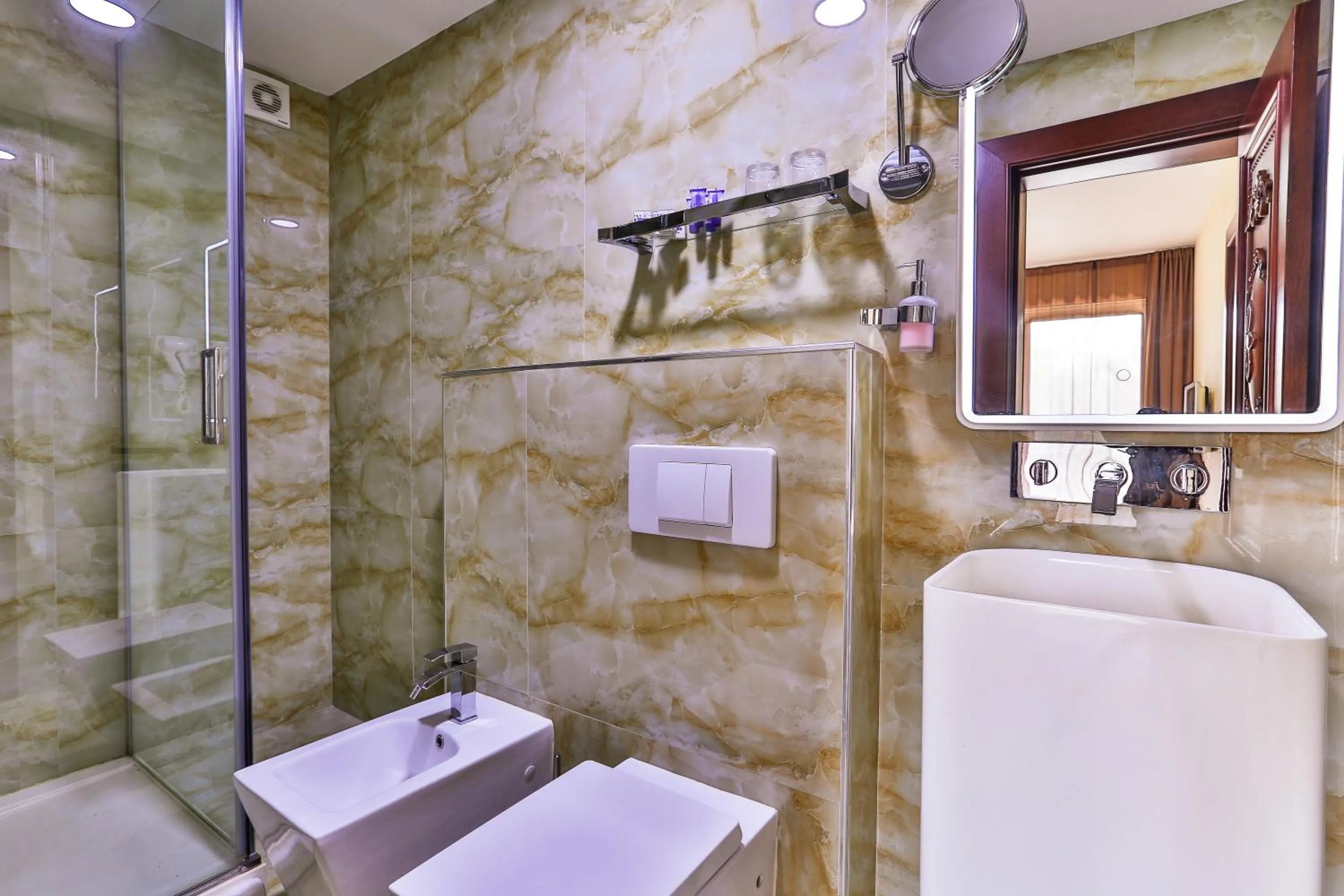 Bathroom in Hotel Premier