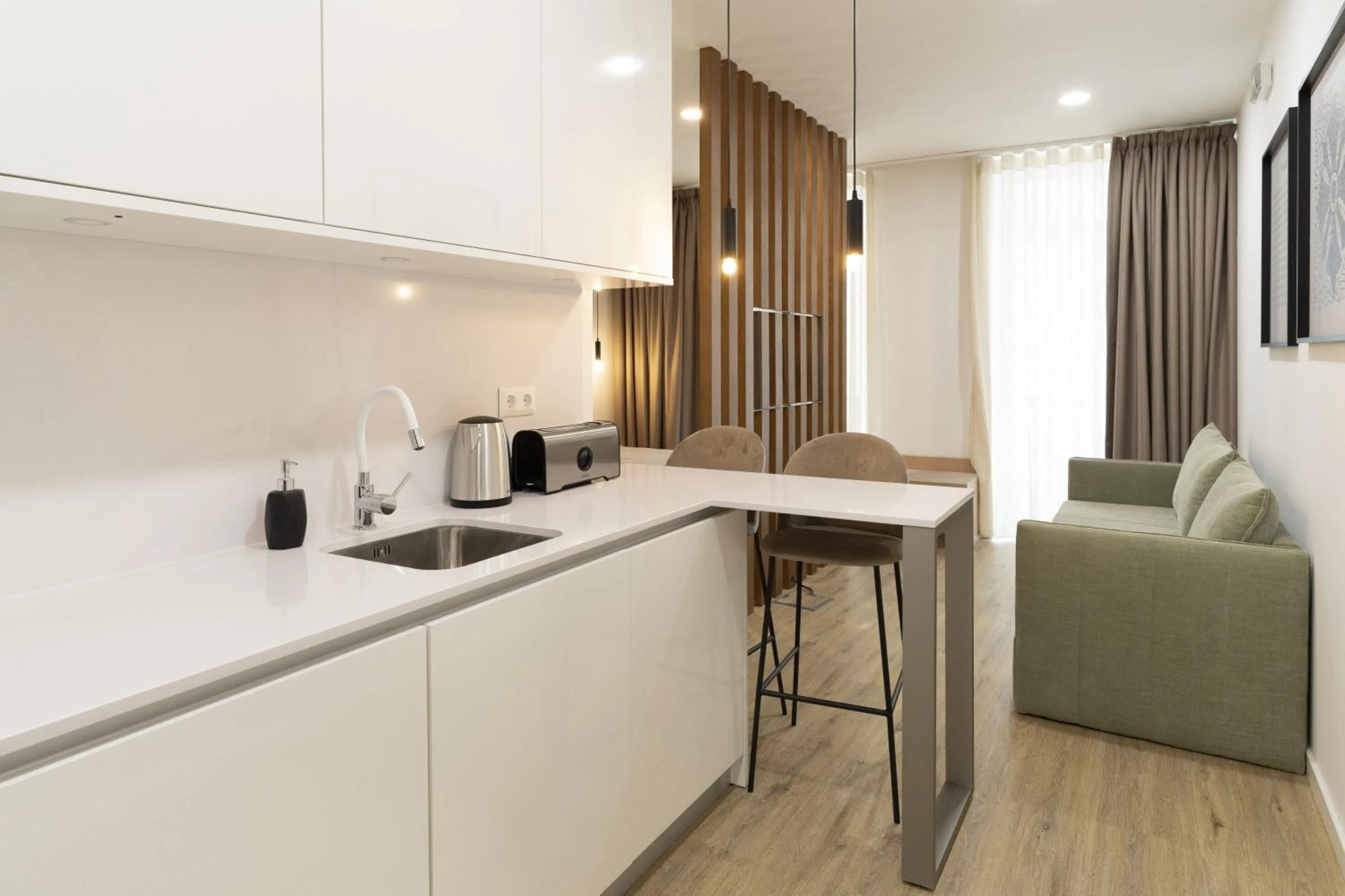 Kitchen or kitchenette in Horta Bay