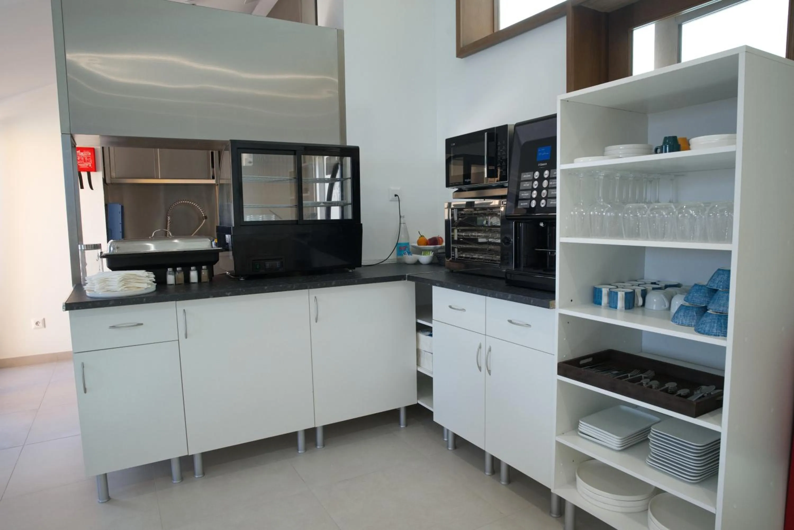 Breakfast in Horta Bay