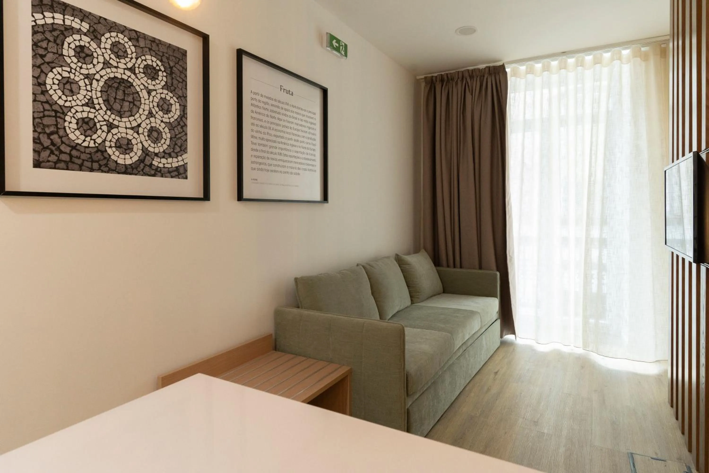 TV and multimedia, Bed in Horta Bay