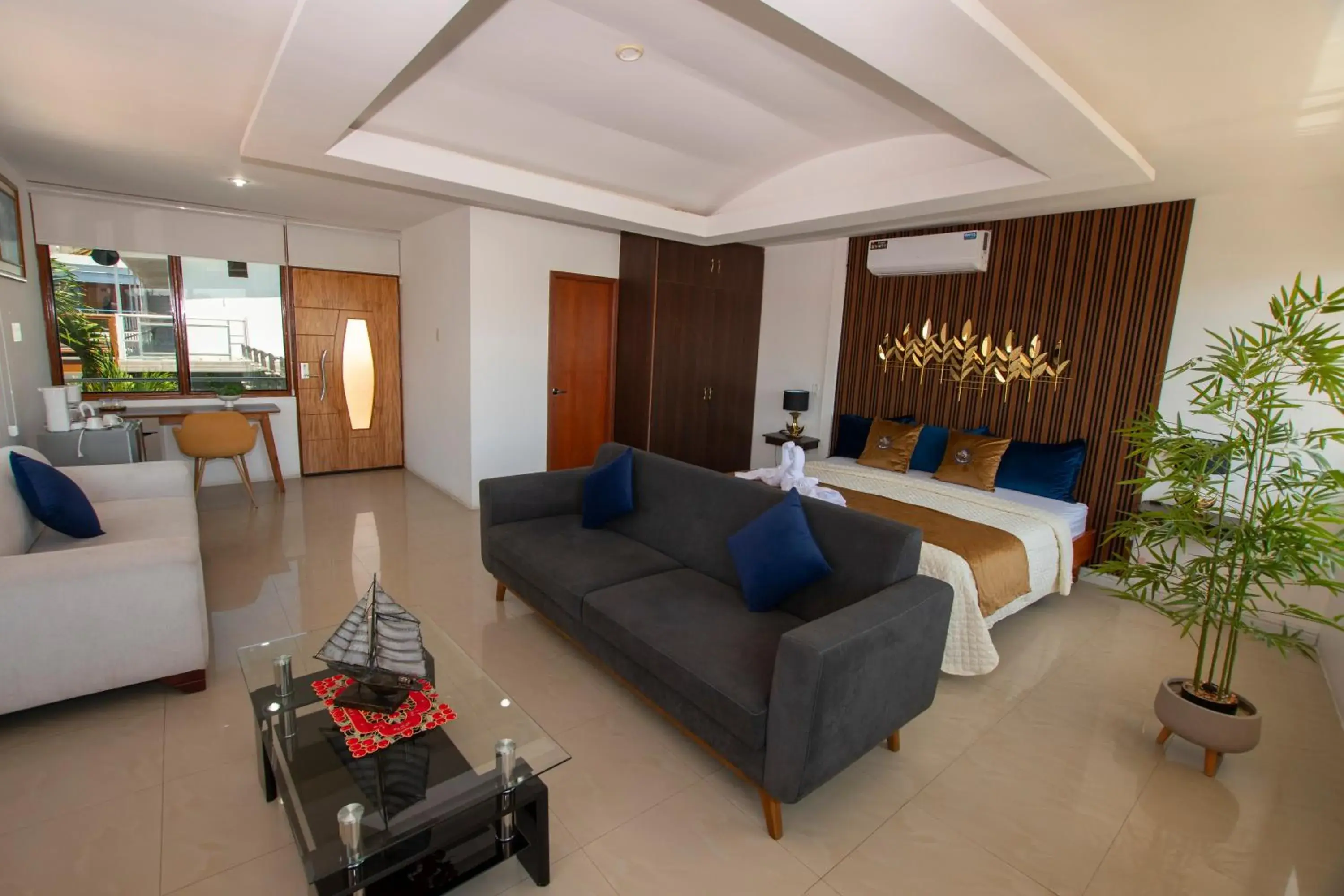 King Suite with Pool View in Blue Marlin Galápagos, Hotel & SPA King Suite with Pool View in Blue Marlin Galápagos, Hotel & SPA