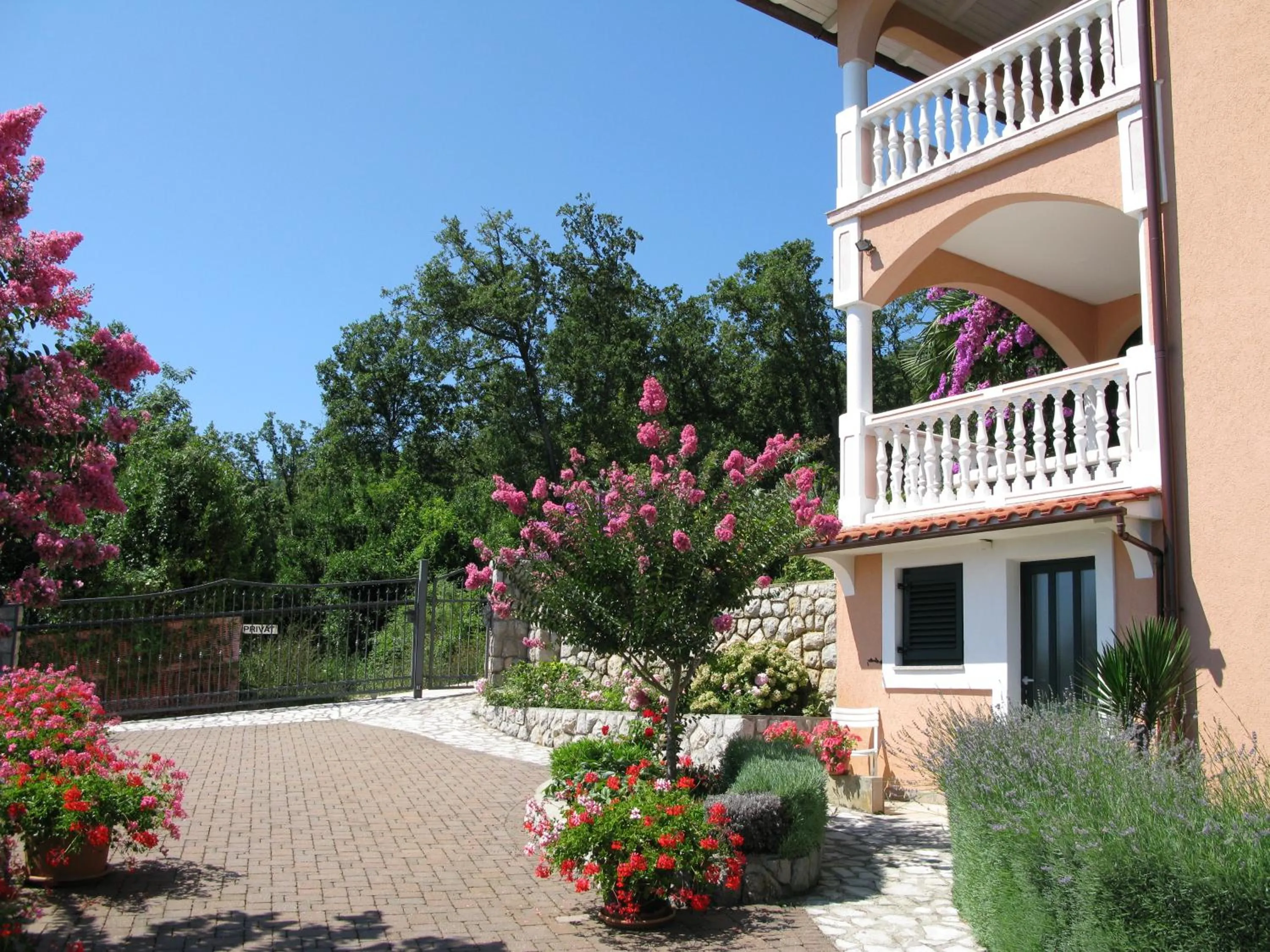 Double Room with Balcony and Sea View in Bed and Breakfast Villa Iris