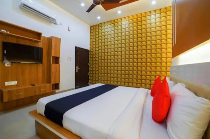 Bed in Oyo Hotel Corinthians