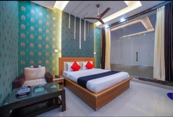 Bed in Oyo Hotel Corinthians