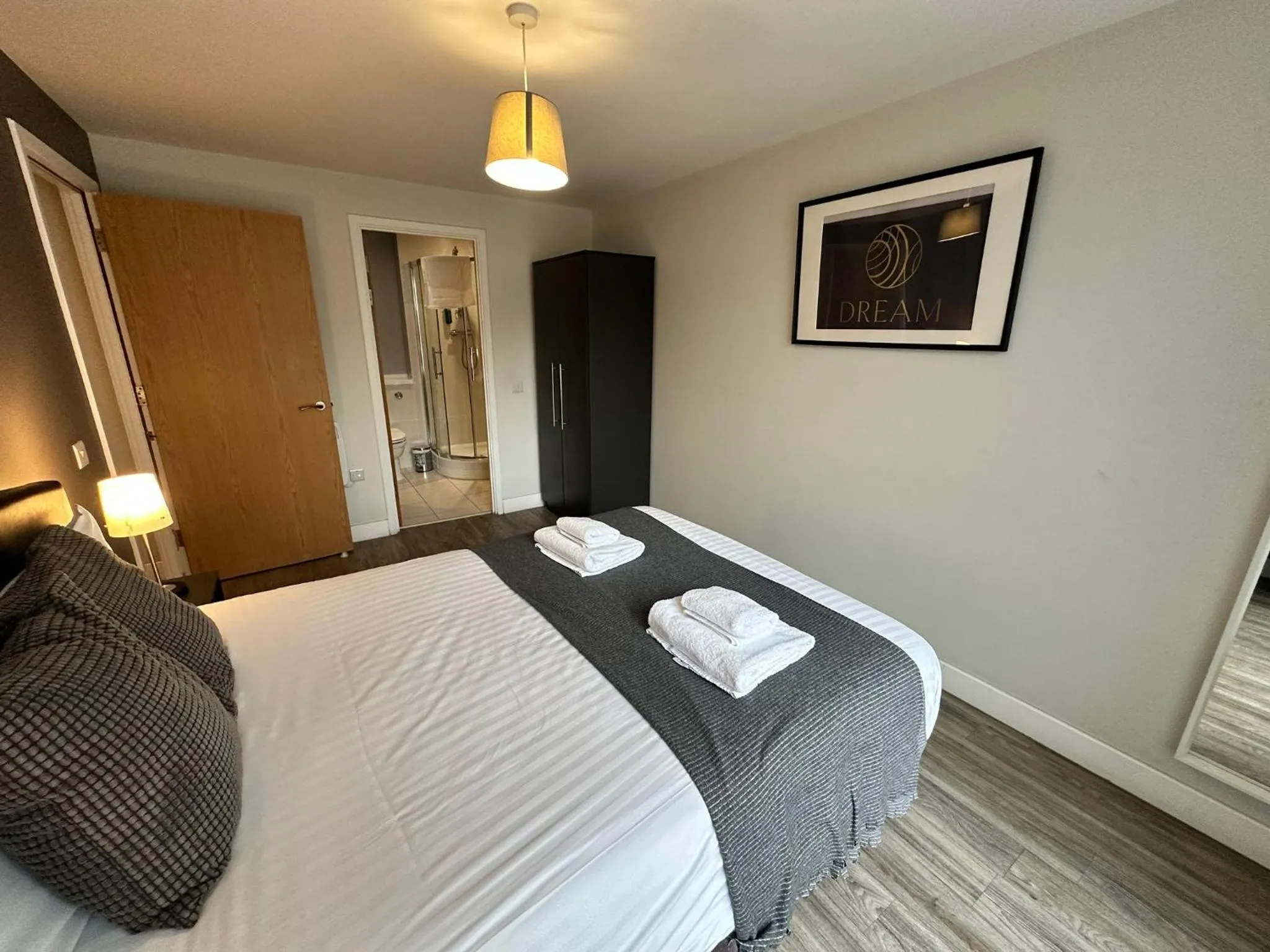 Photo of the whole room, Bed in Obel Apartments by Beehosting