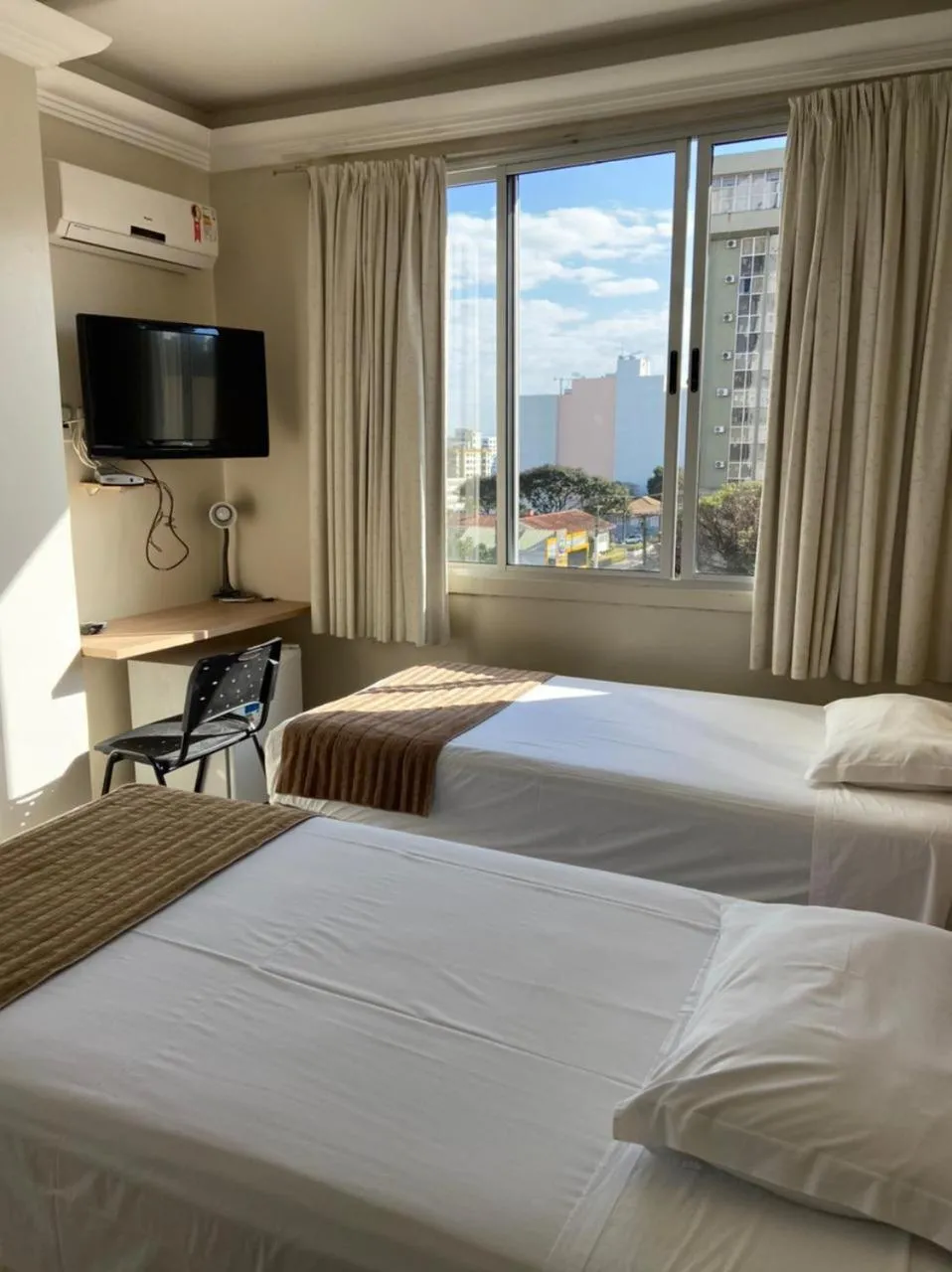 Photo of the whole room, Bed in Hotel Desbravador